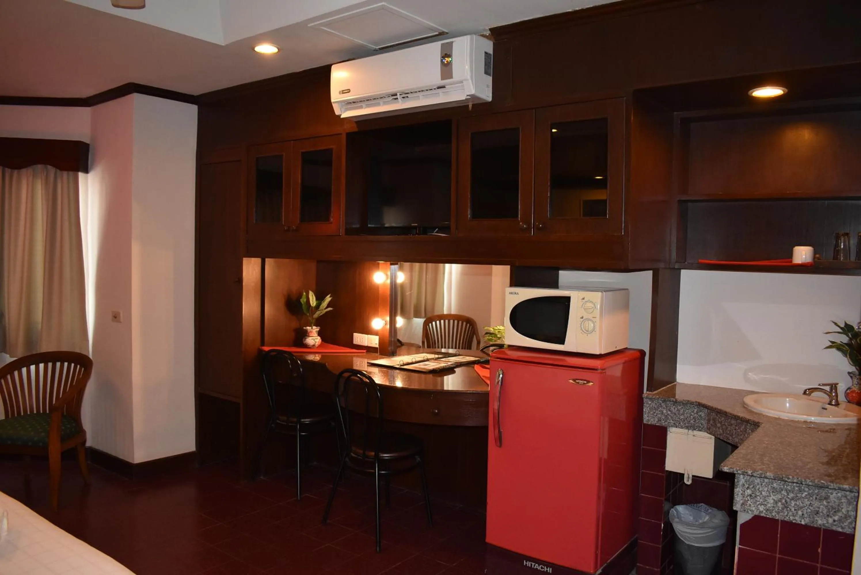 Bedroom in Karon Cafe Inn