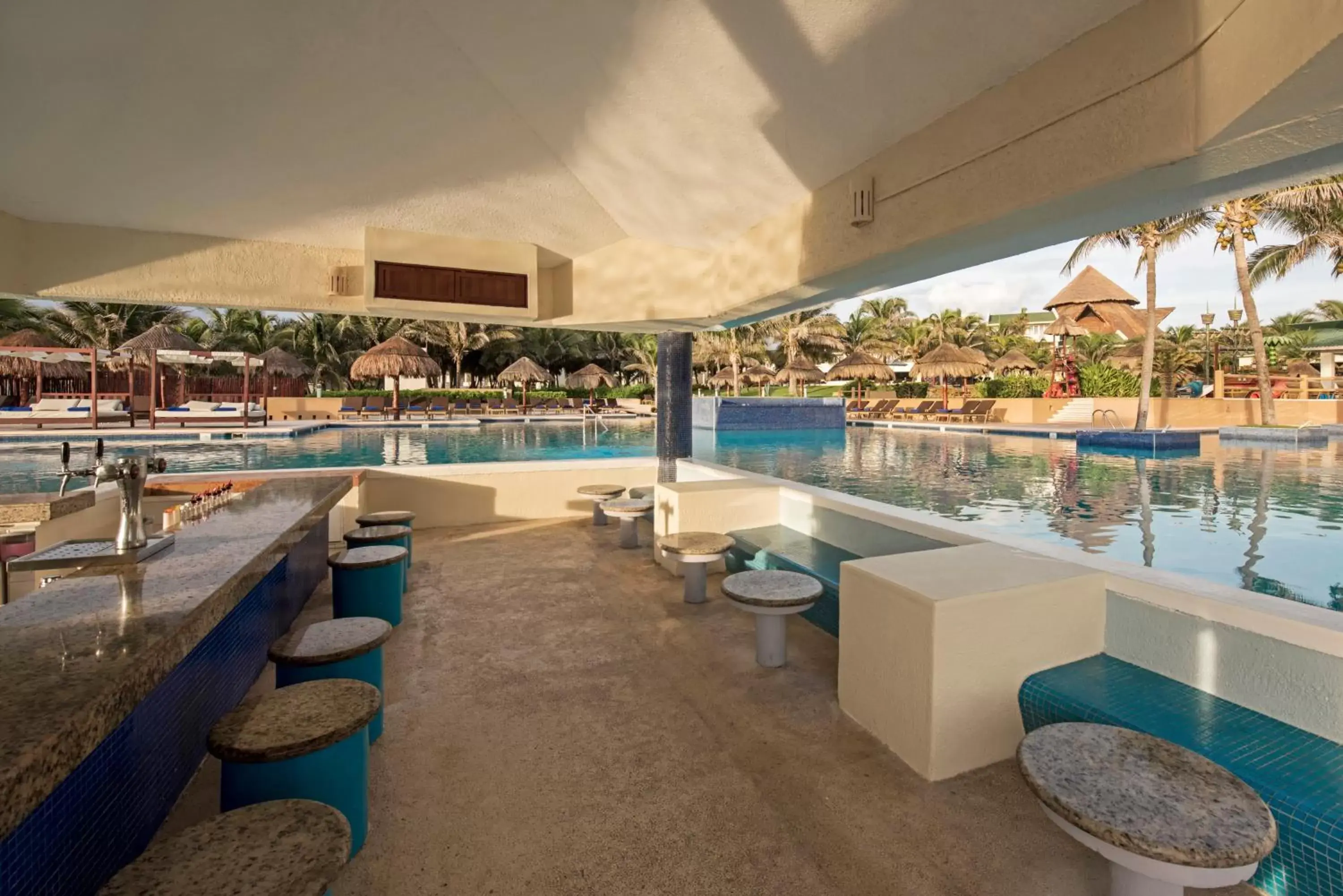 Lounge or bar, Swimming Pool in Iberostar Selection Cancun