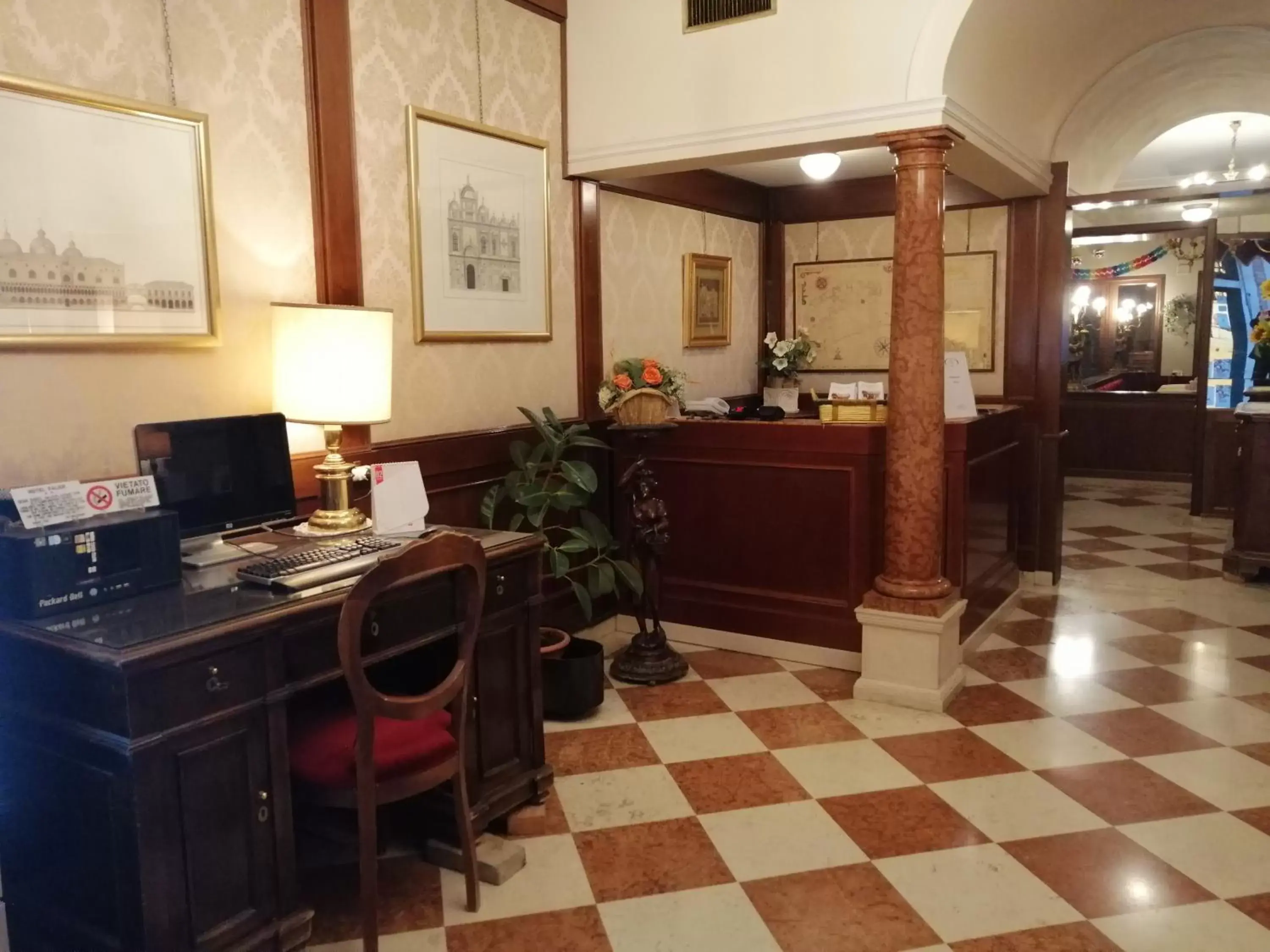 Lobby or reception in Hotel Falier