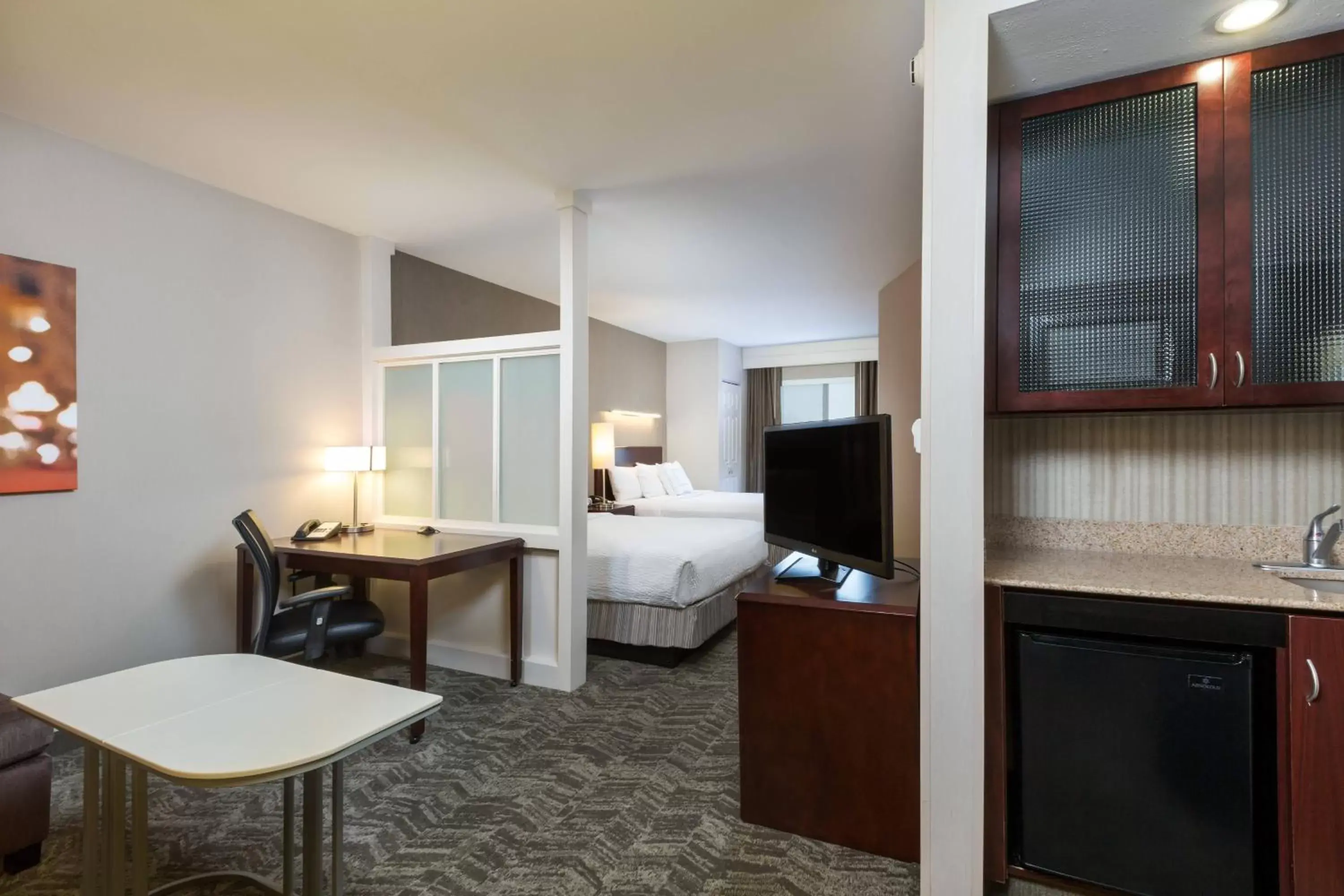 Photo of the whole room, Kitchen/Kitchenette in SpringHill Suites Indianapolis Fishers