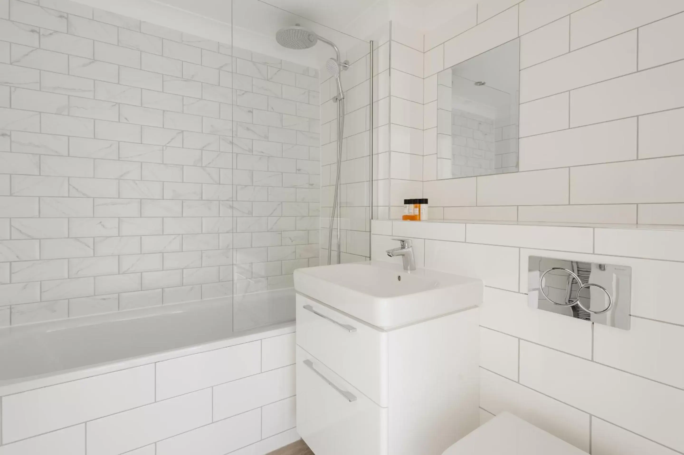 Bathroom in Sonder Royal Garden Apartments