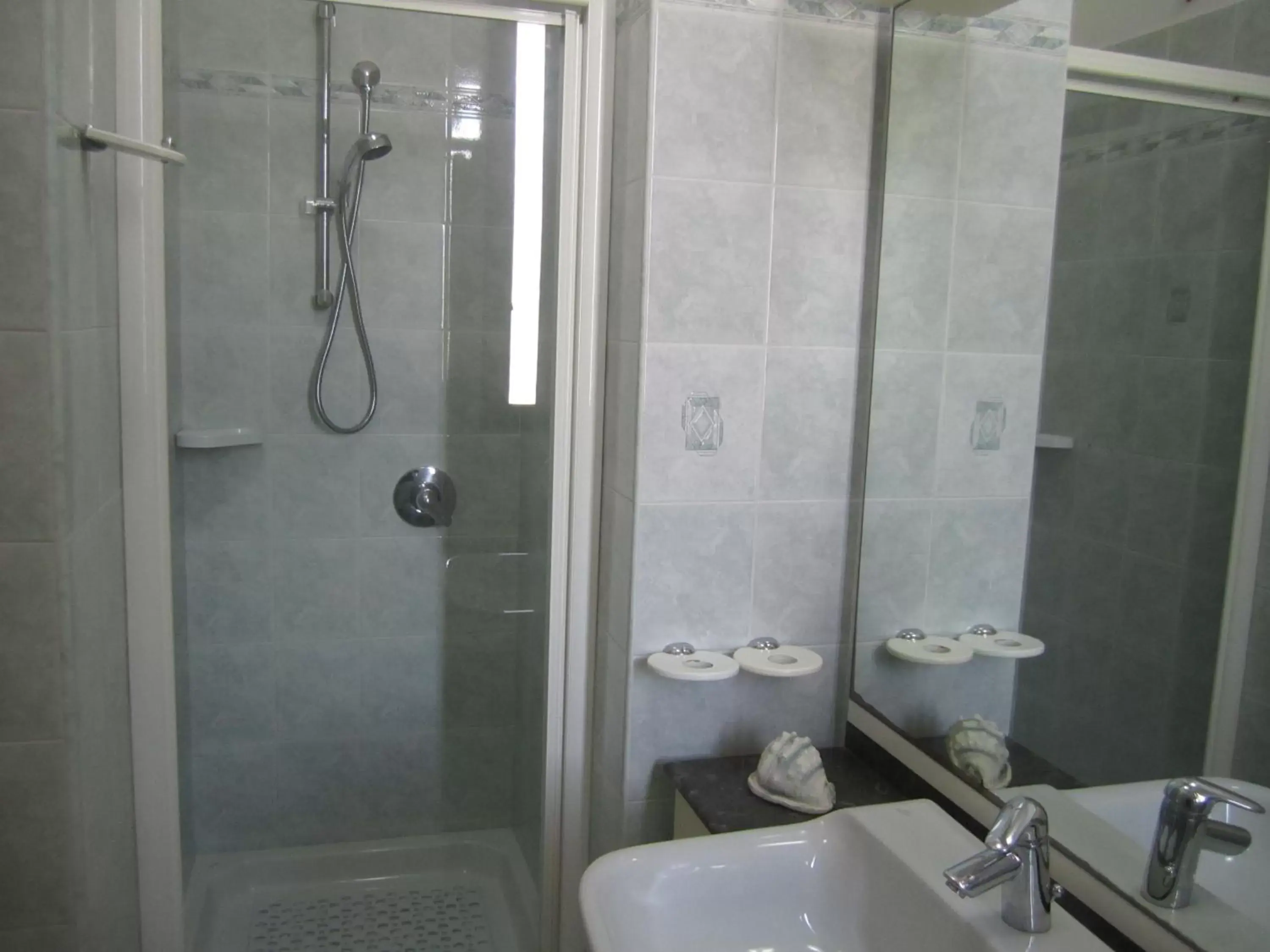 Bathroom in Hotel Tirreno Formia