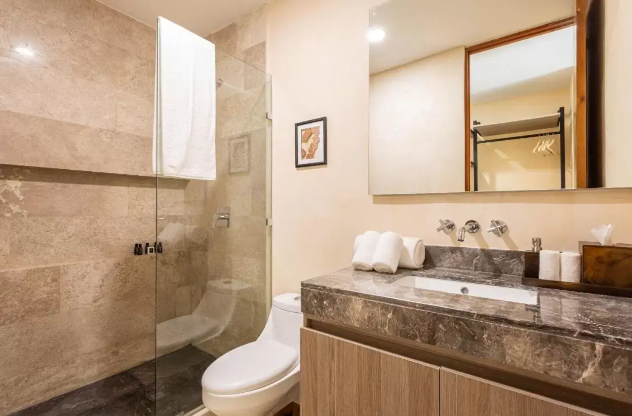 Shower, Bathroom in Kuukum Tulum Hotel