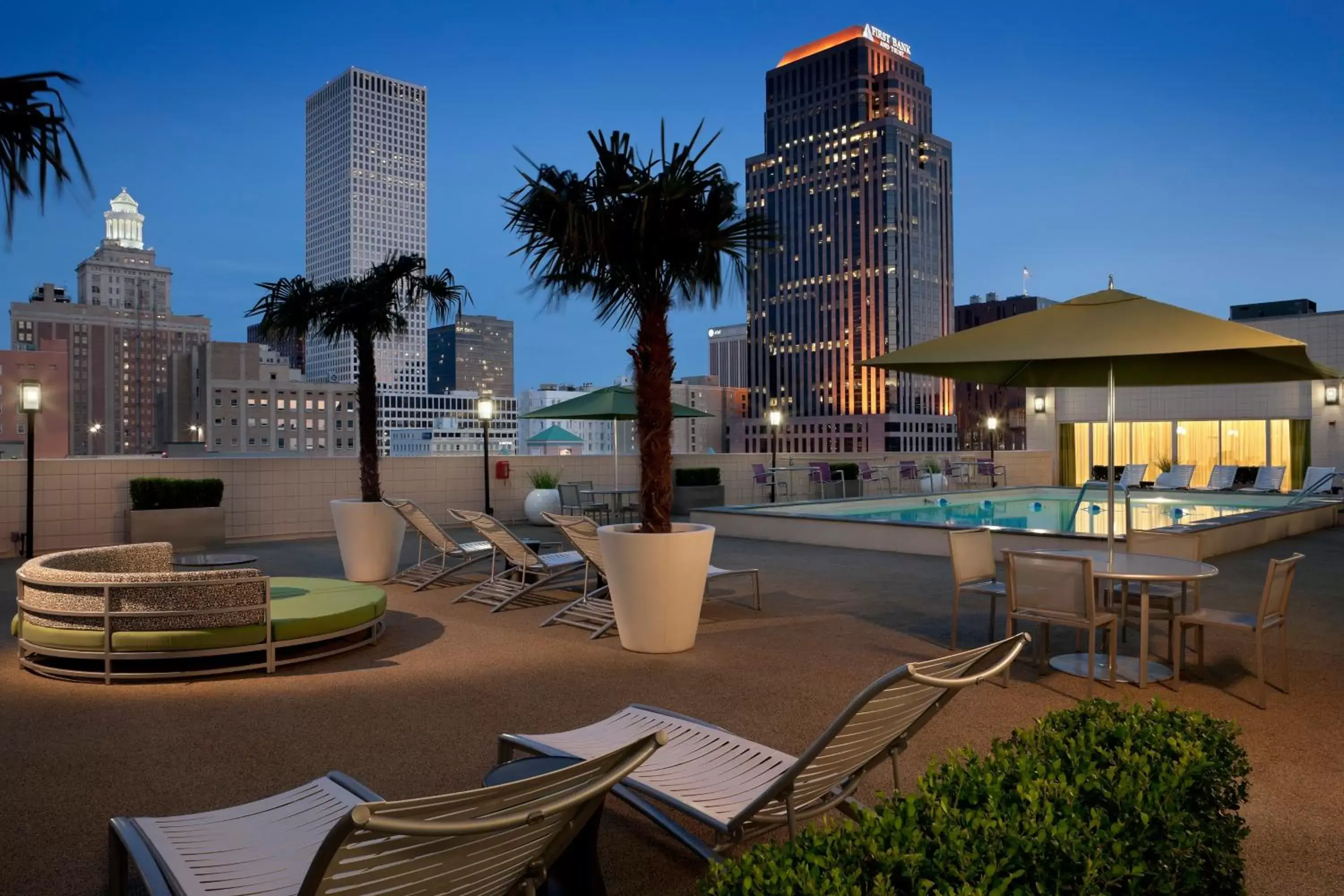 Swimming Pool in Holiday Inn New Orleans-Downtown Superdome, an IHG Hotel