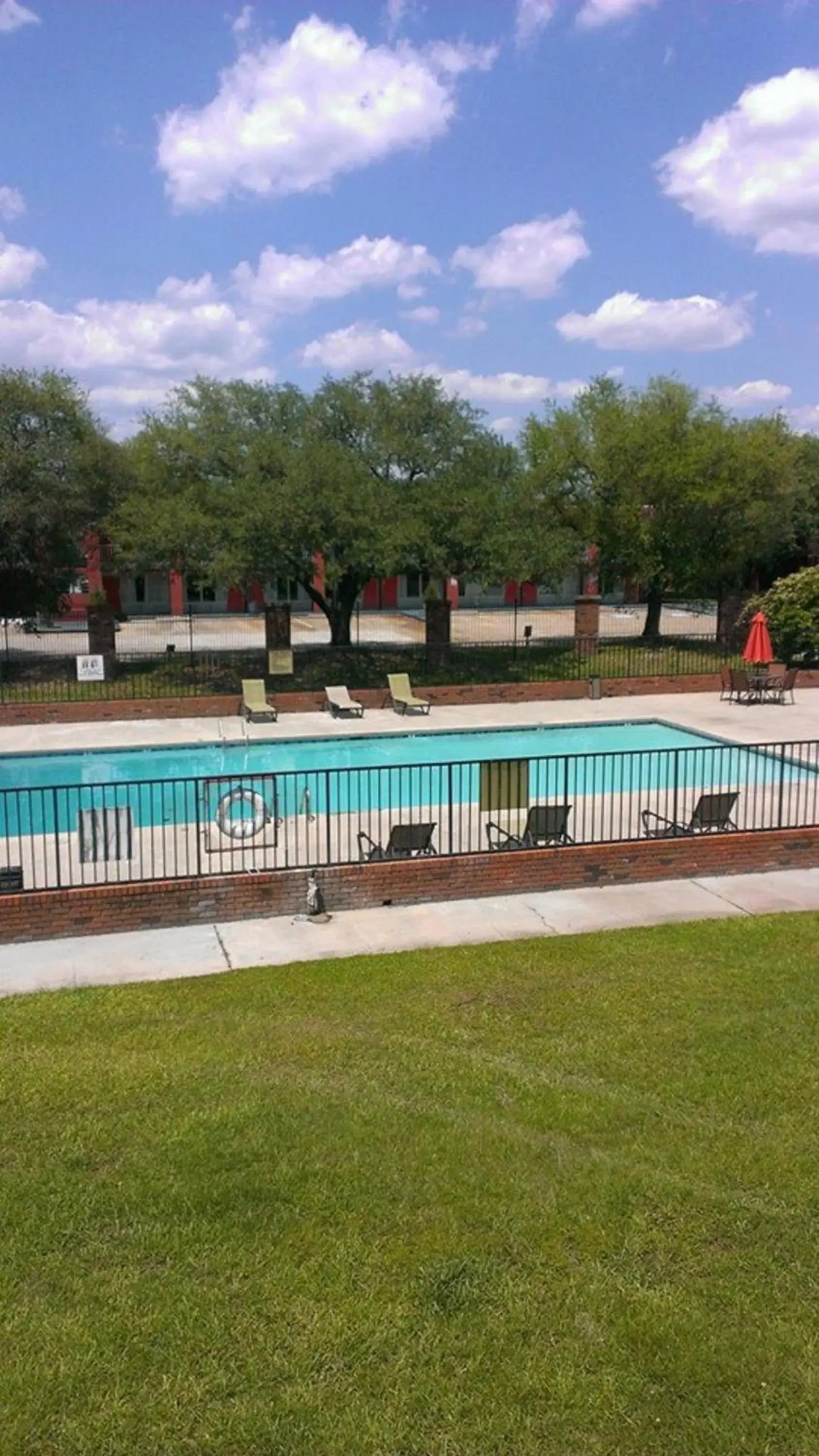 Pool view, Swimming Pool in Calloway Inn and Suites