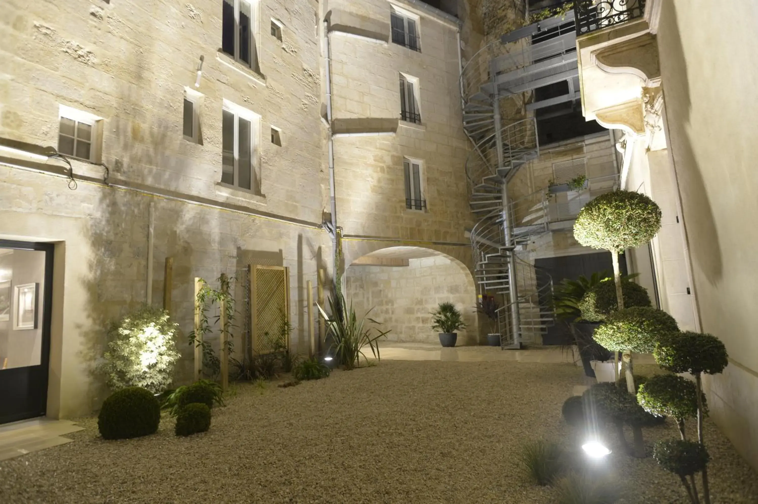 Patio, Property Building in France Hôtel