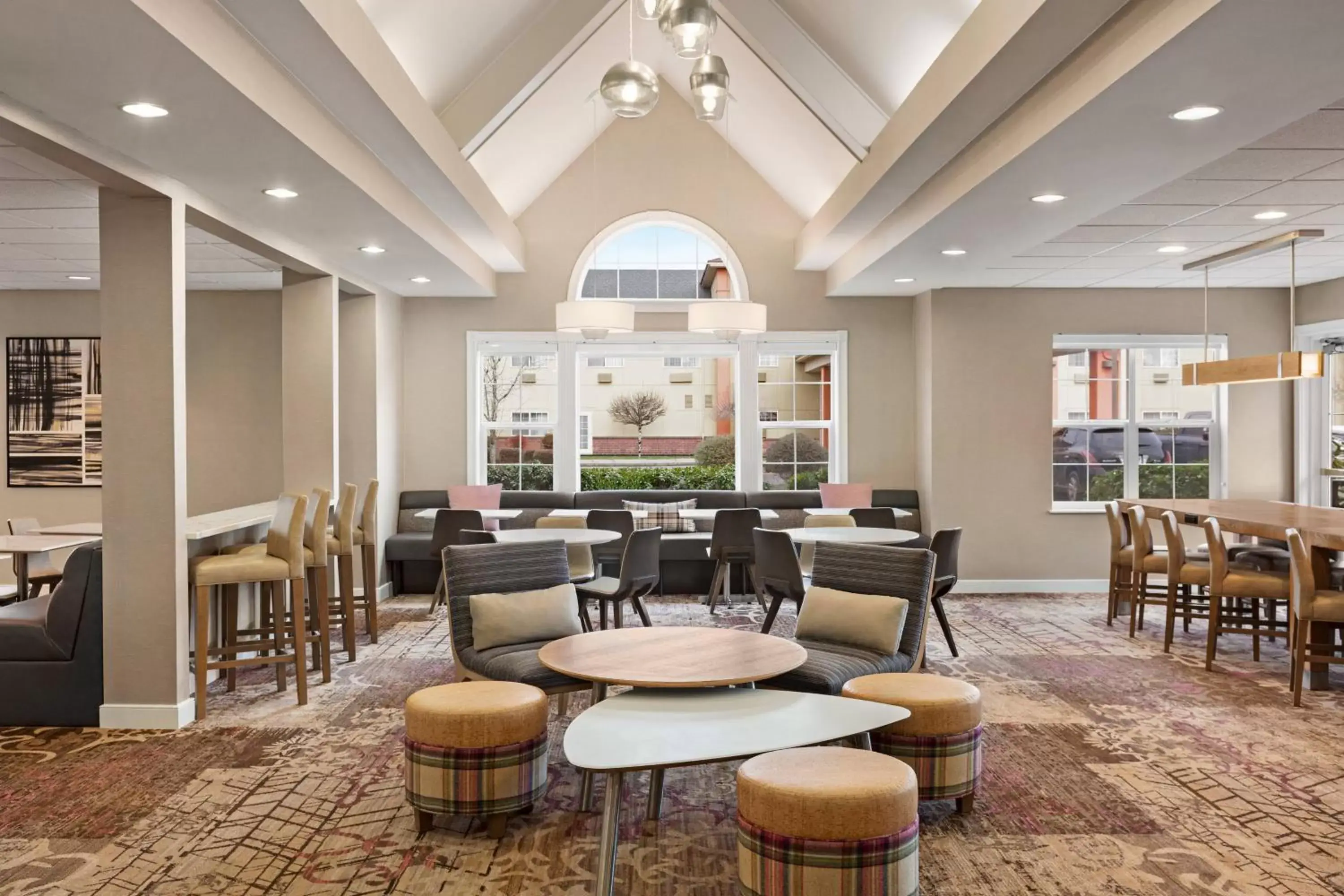 Lobby or reception, Restaurant/Places to Eat in Residence Inn Salem