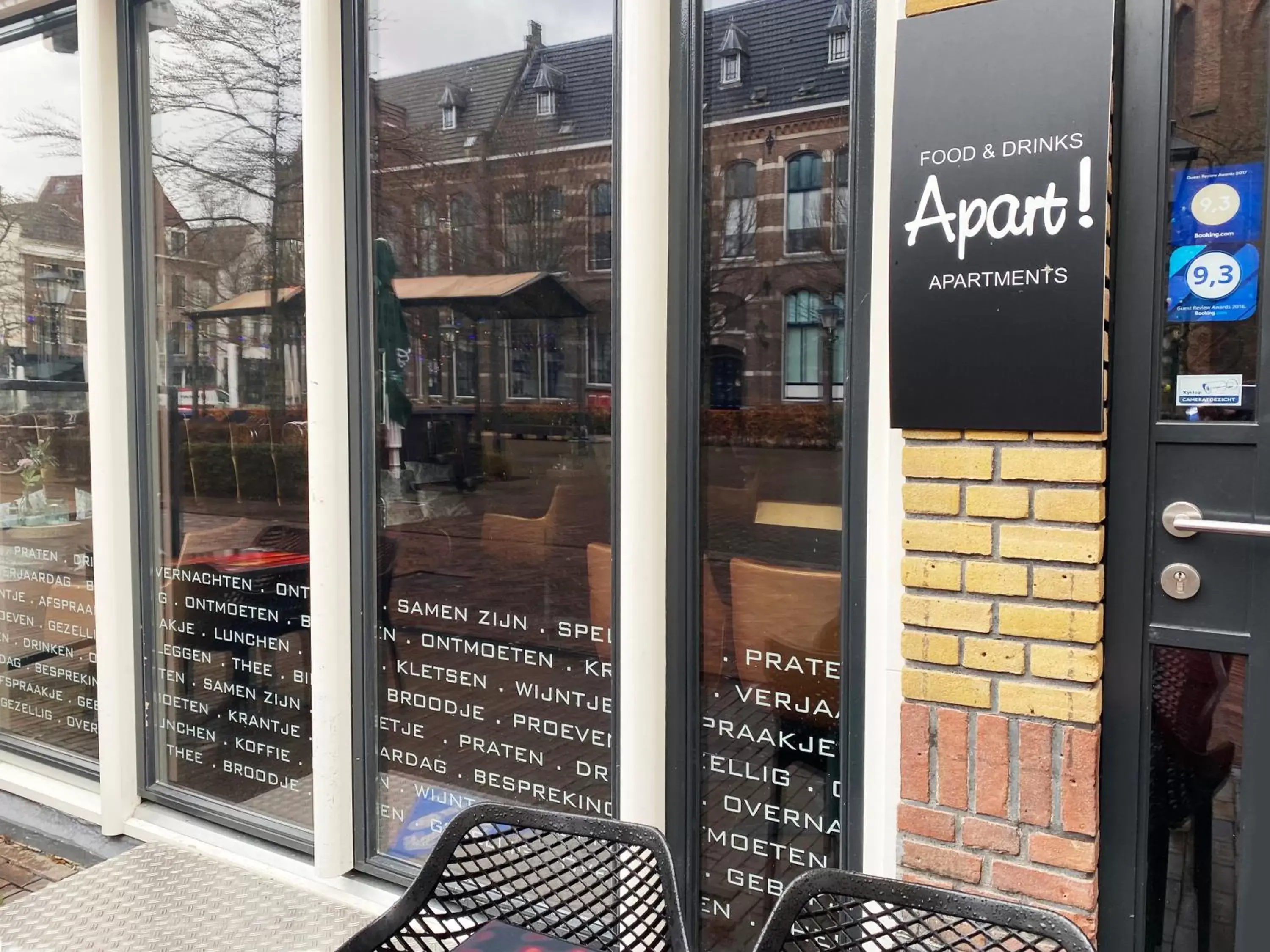 Property building in Apart! Food & Drinks Apartments