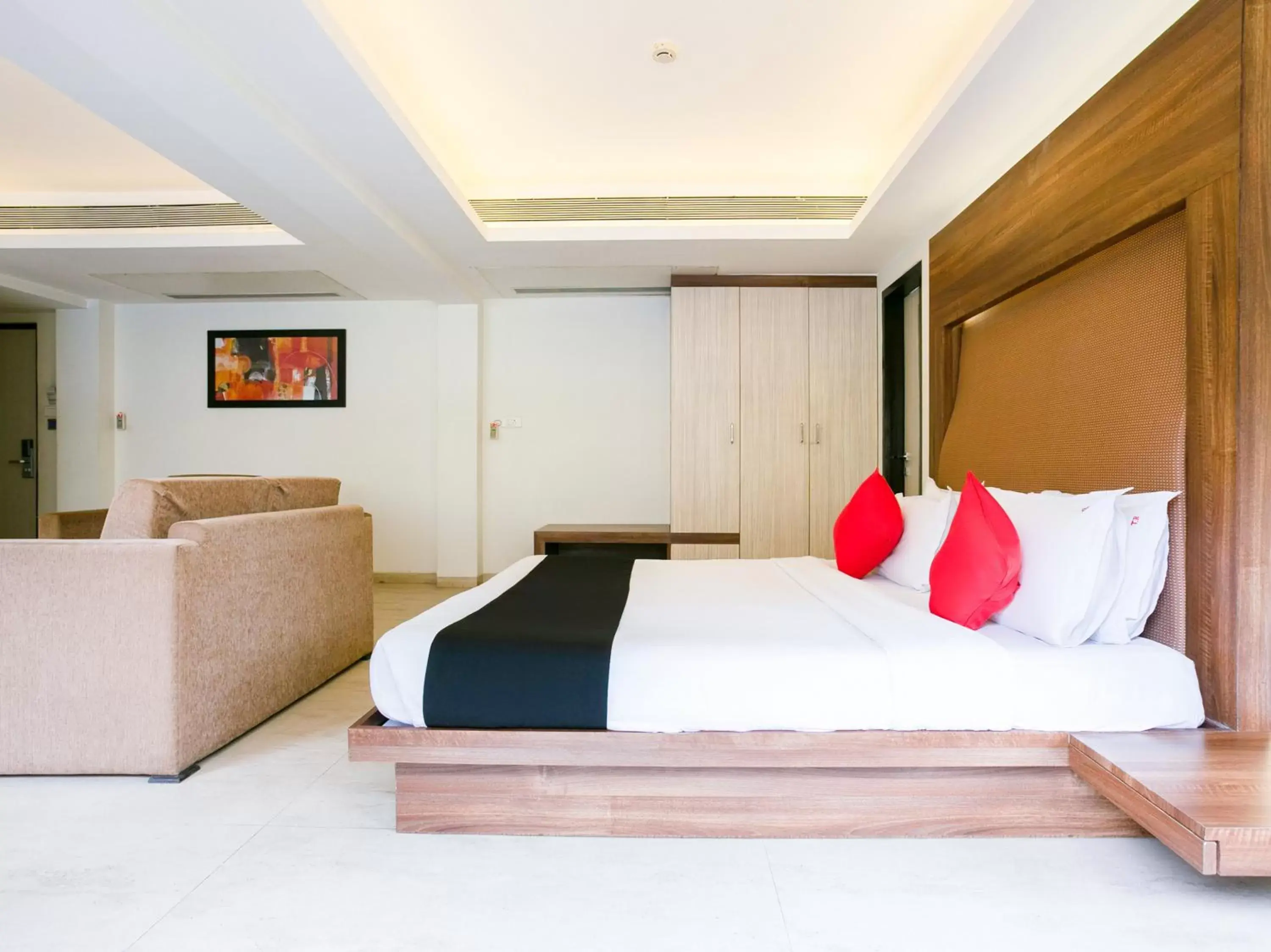 Bedroom, Bed in The Roa Hotel