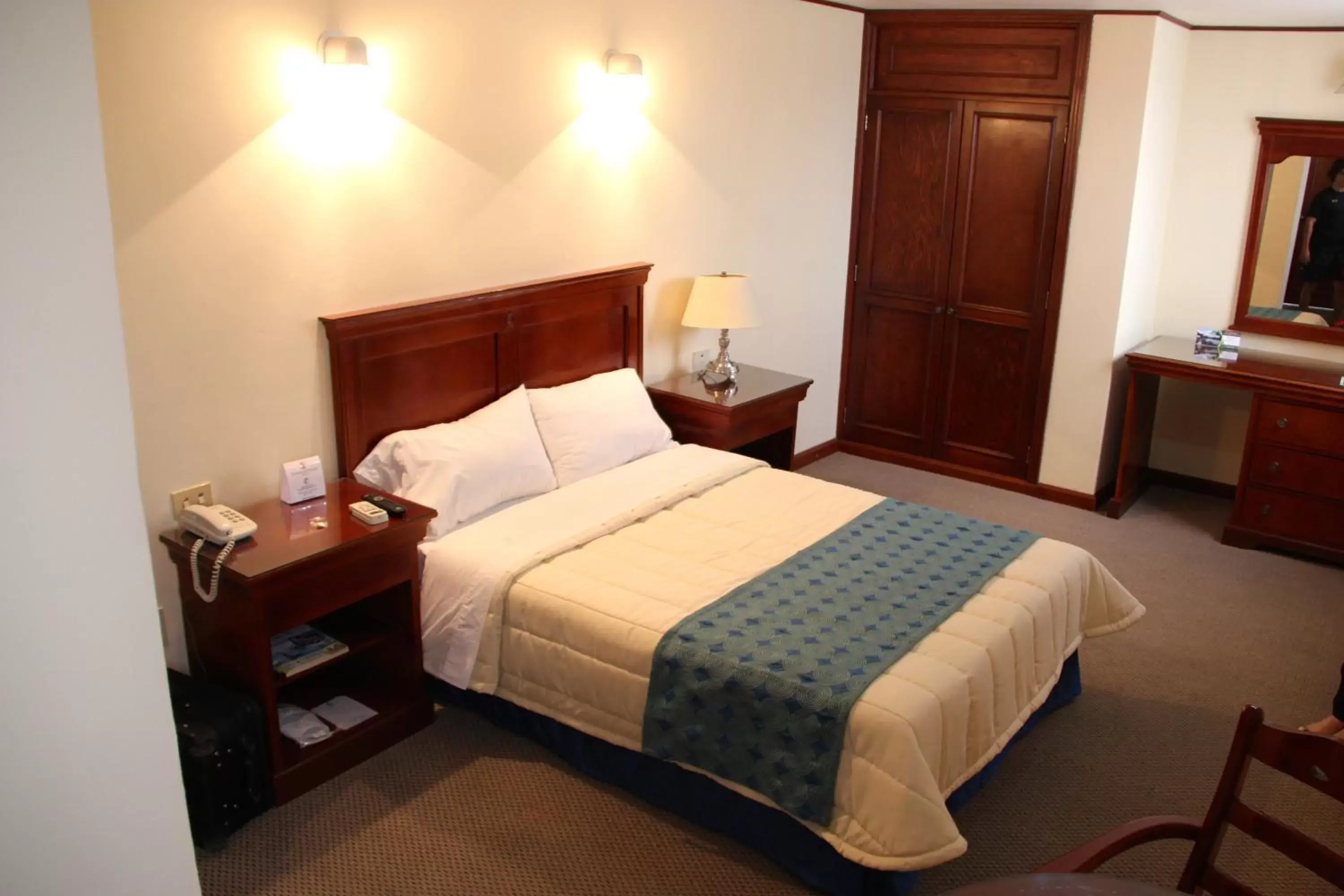 Bedroom, Bed in Hotel Tehuacan Plaza