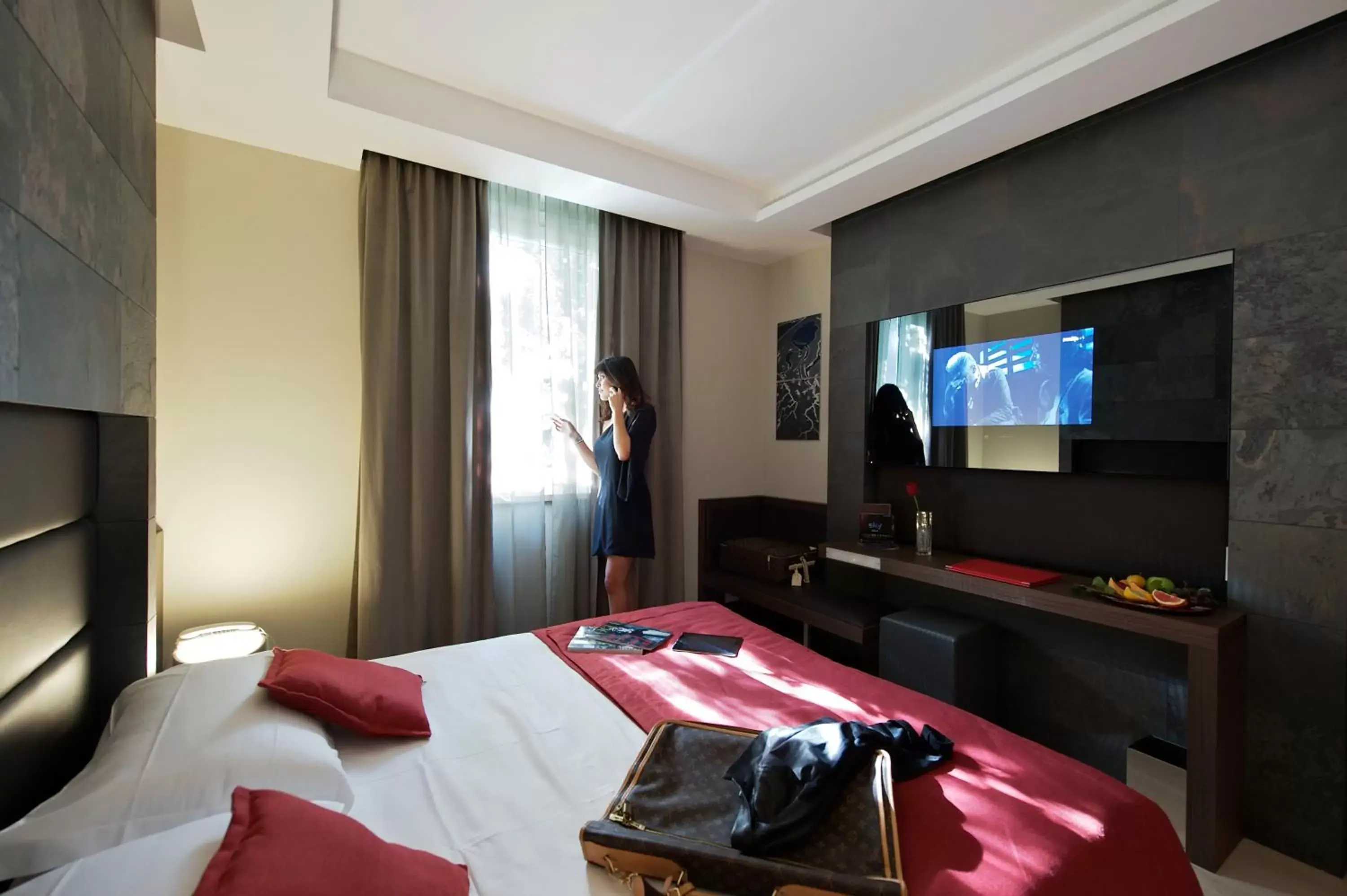 Bedroom, TV/Entertainment Center in Villa dei Platani Boutique Hotel & SPA