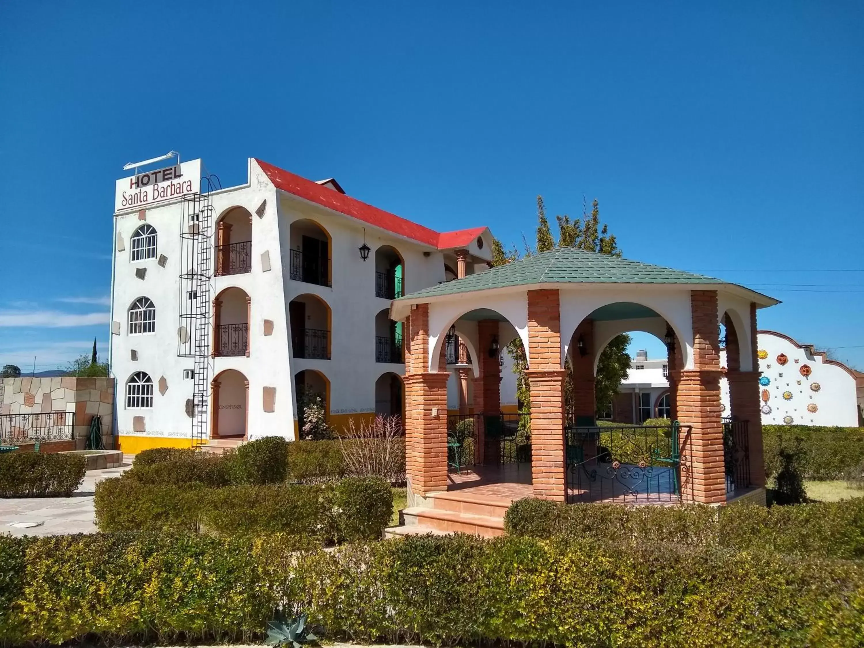 Property Building in Hotel Santa Barbara