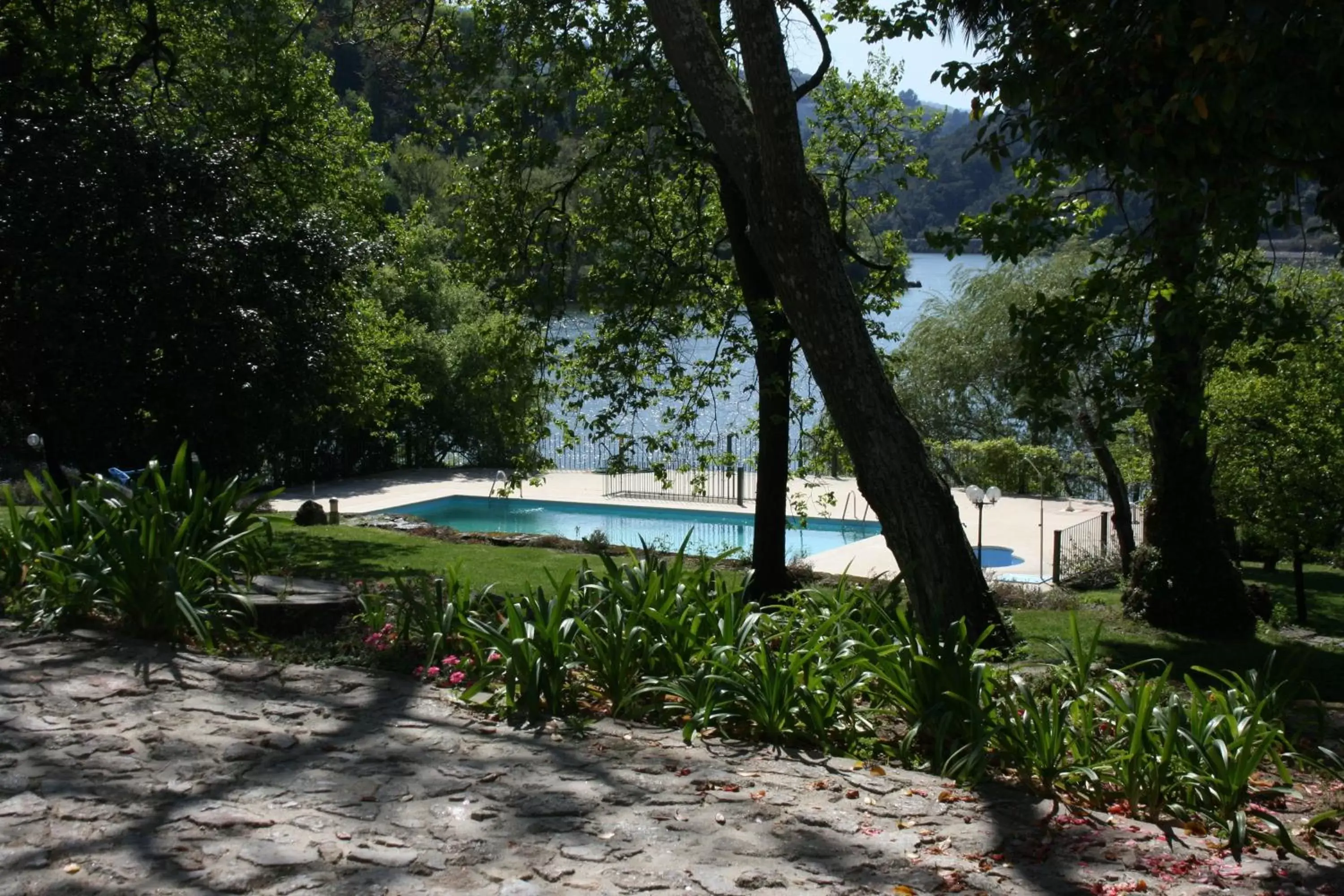 Garden, Swimming Pool in Quinta da Ermida - Turismo de Habitacao