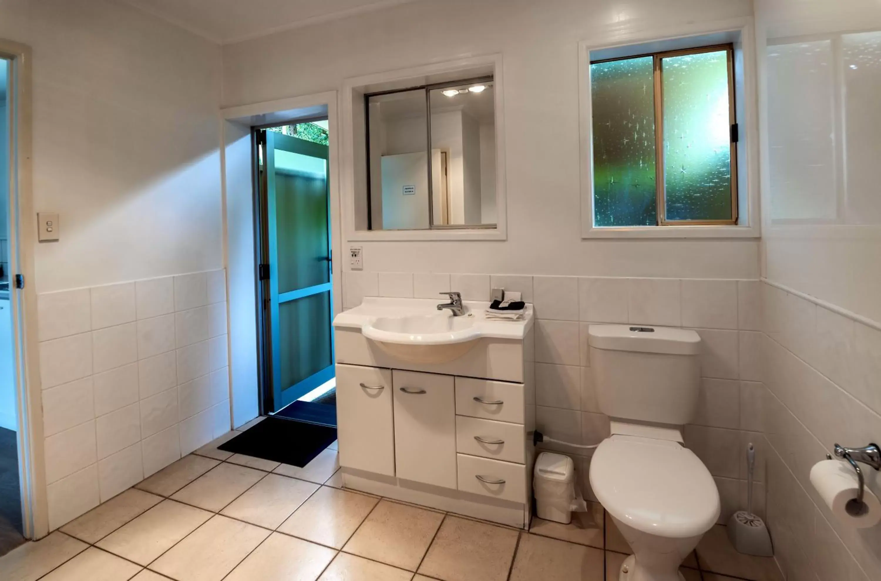 Toilet, Bathroom in Best Western Braeside Rotorua