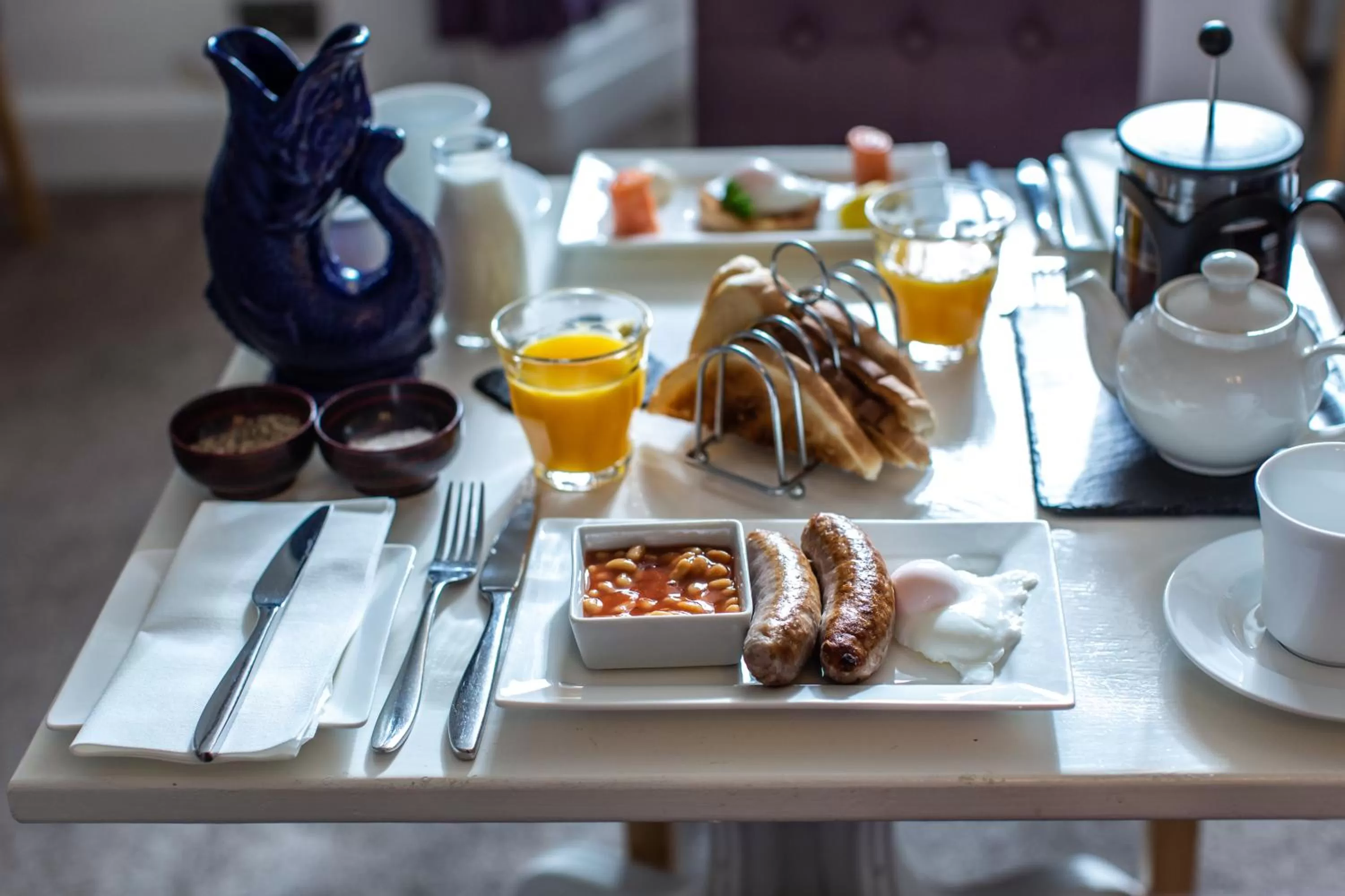 Breakfast in Lyme Townhouse