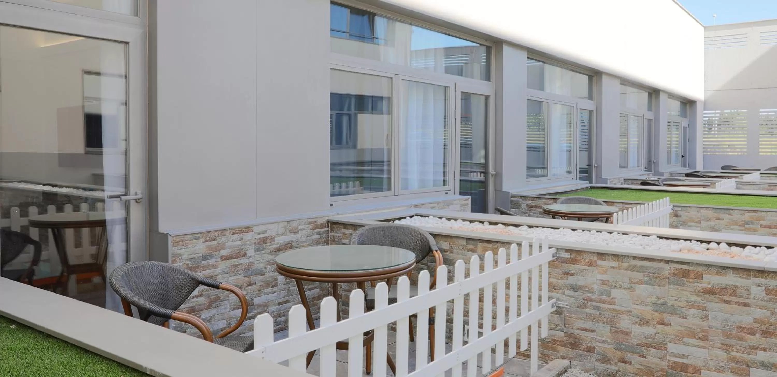 Patio in Hotel Villa Odon