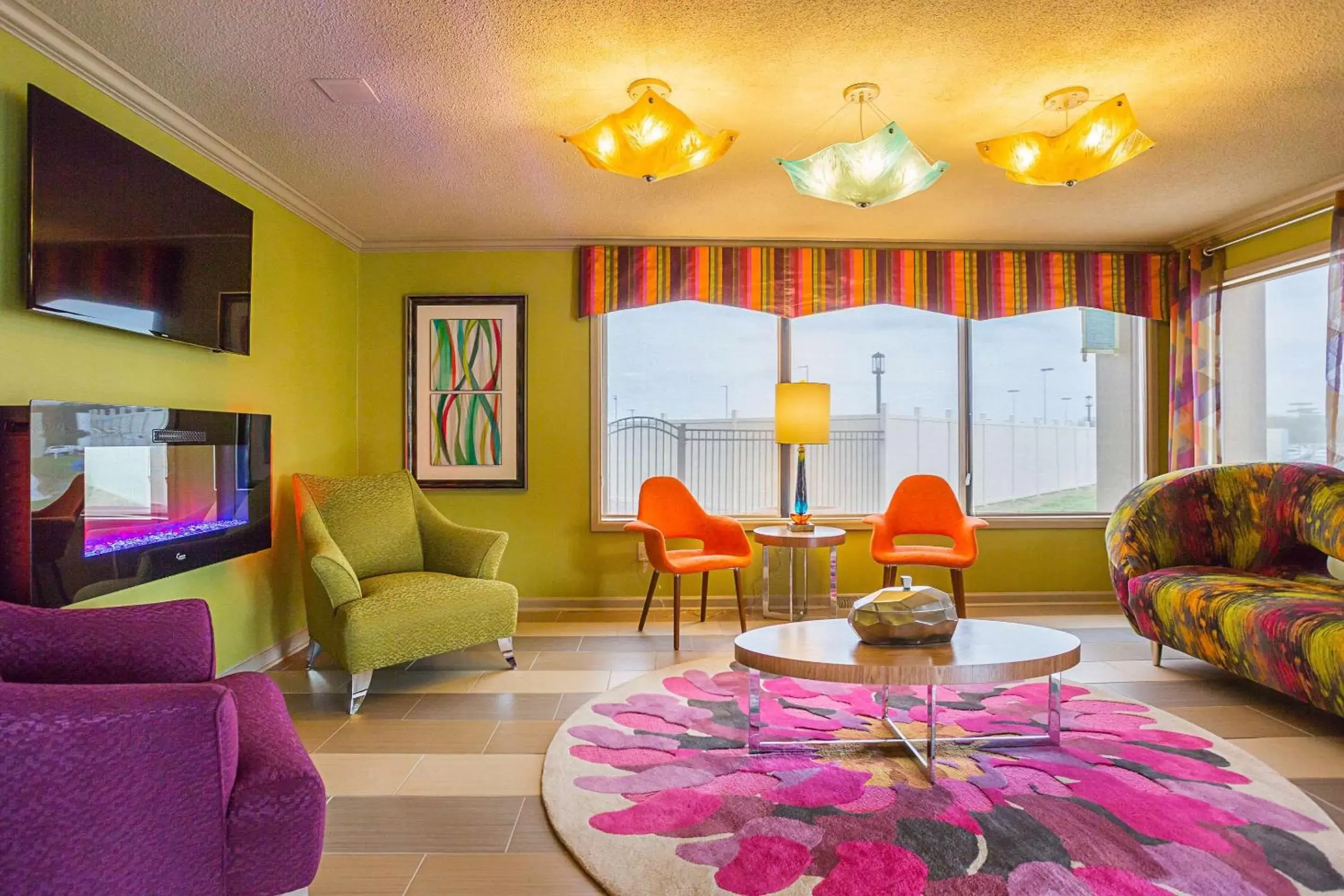 Lobby or reception, Seating Area in Clarion Inn & Suites