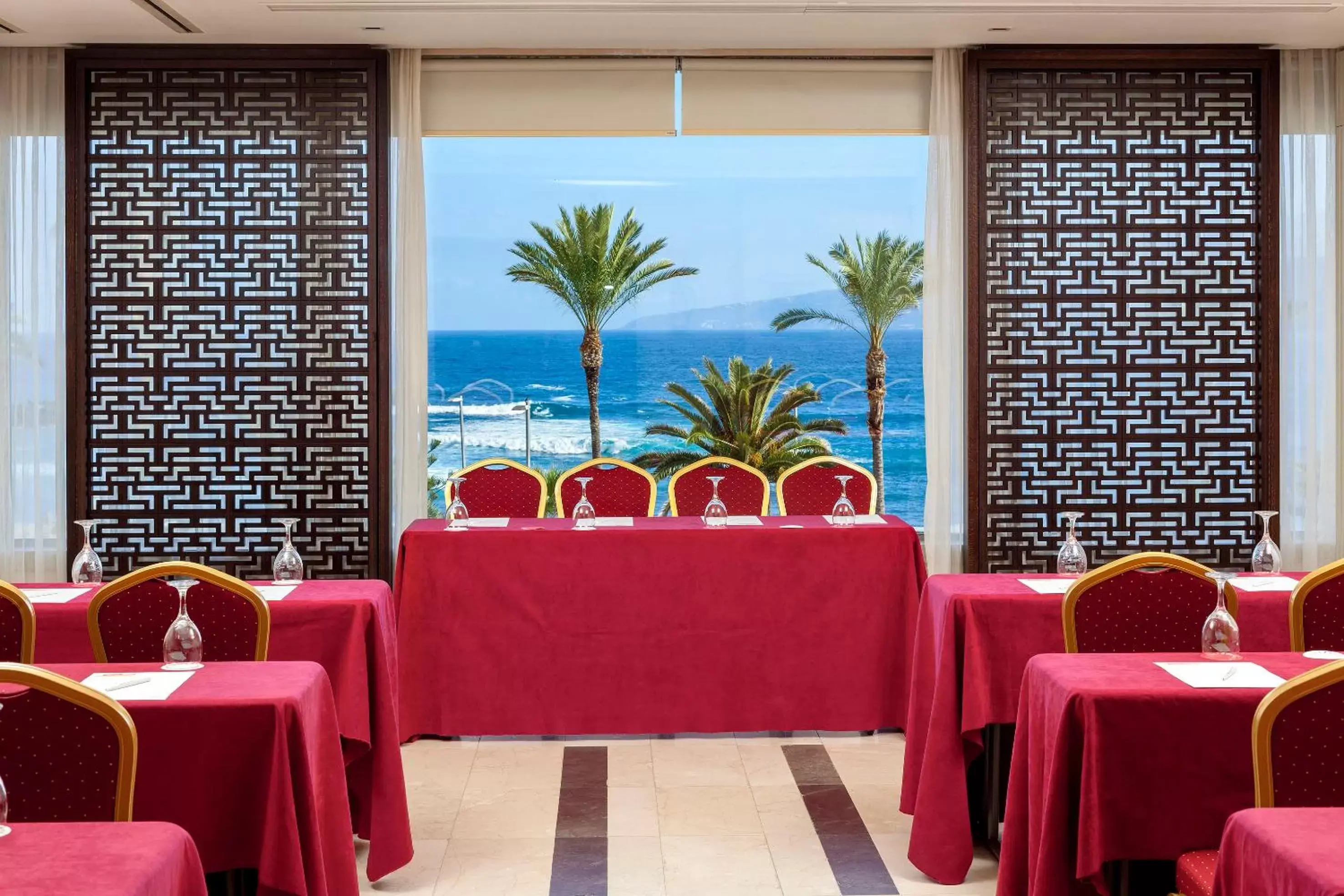 Banquet/Function facilities, Restaurant/Places to Eat in Sol Costa Atlantis Tenerife