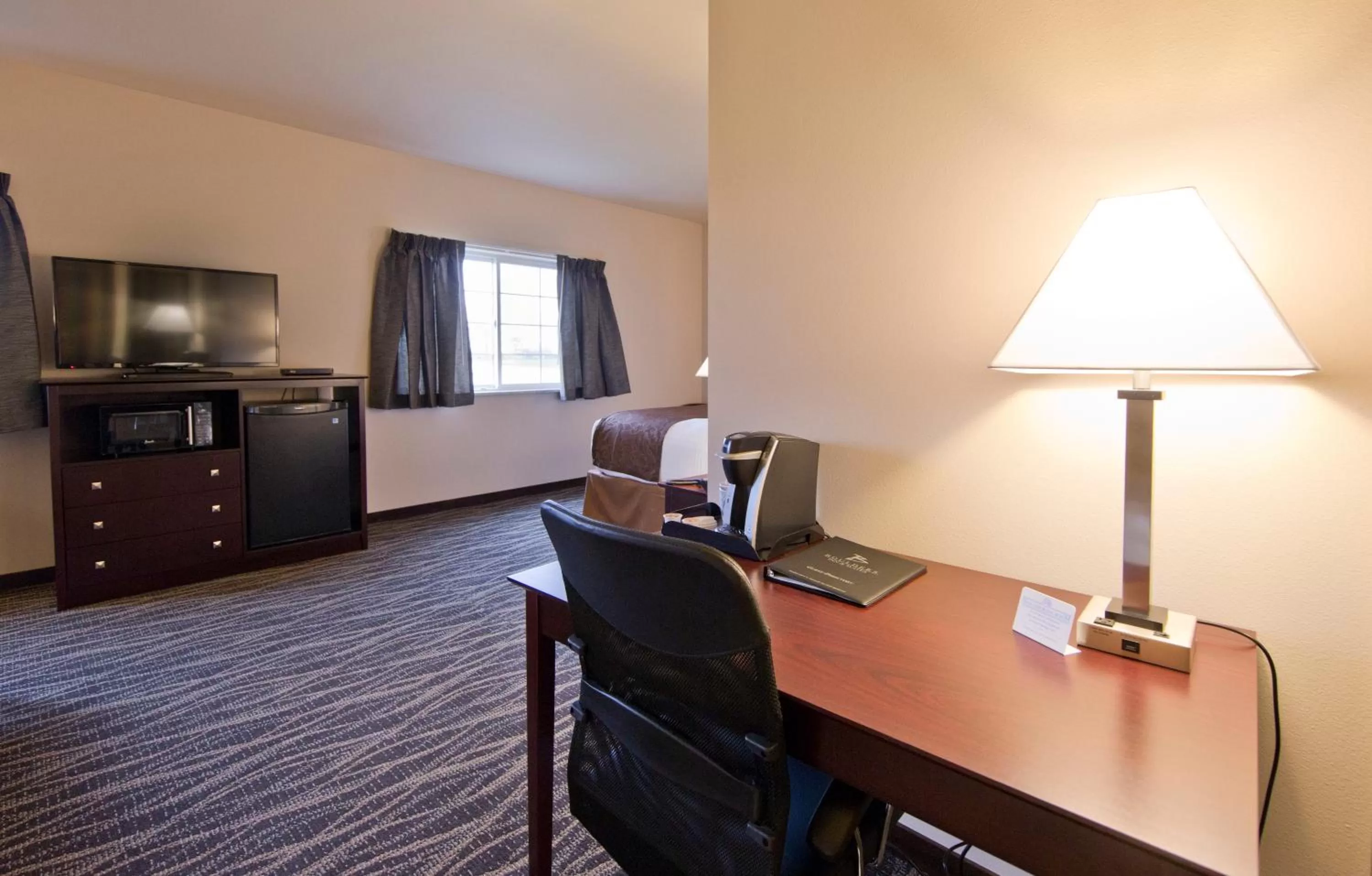 TV and multimedia in Cobblestone Inn & Suites - Boone