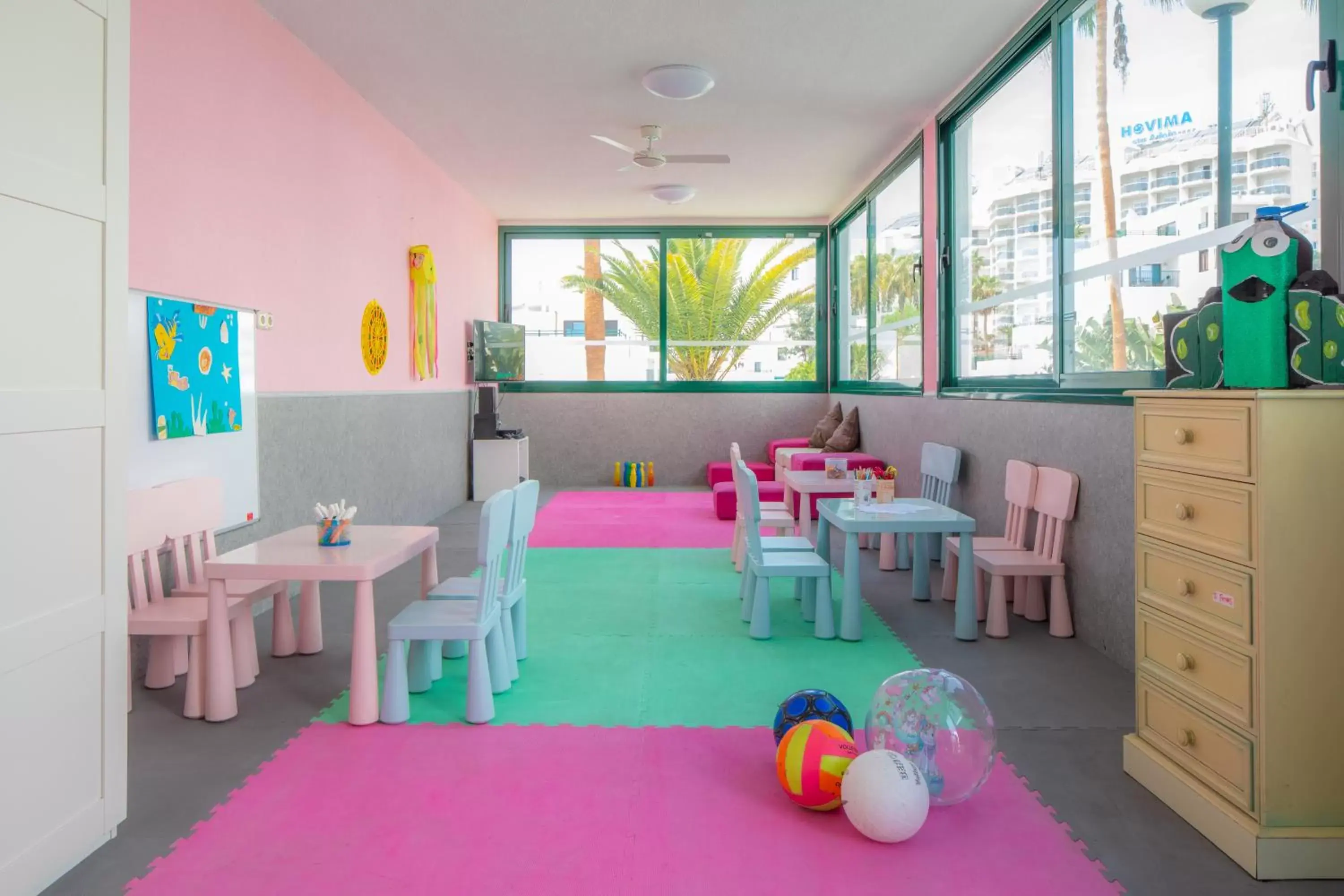 Kids's club, Restaurant/Places to Eat in Sunset Bay Club