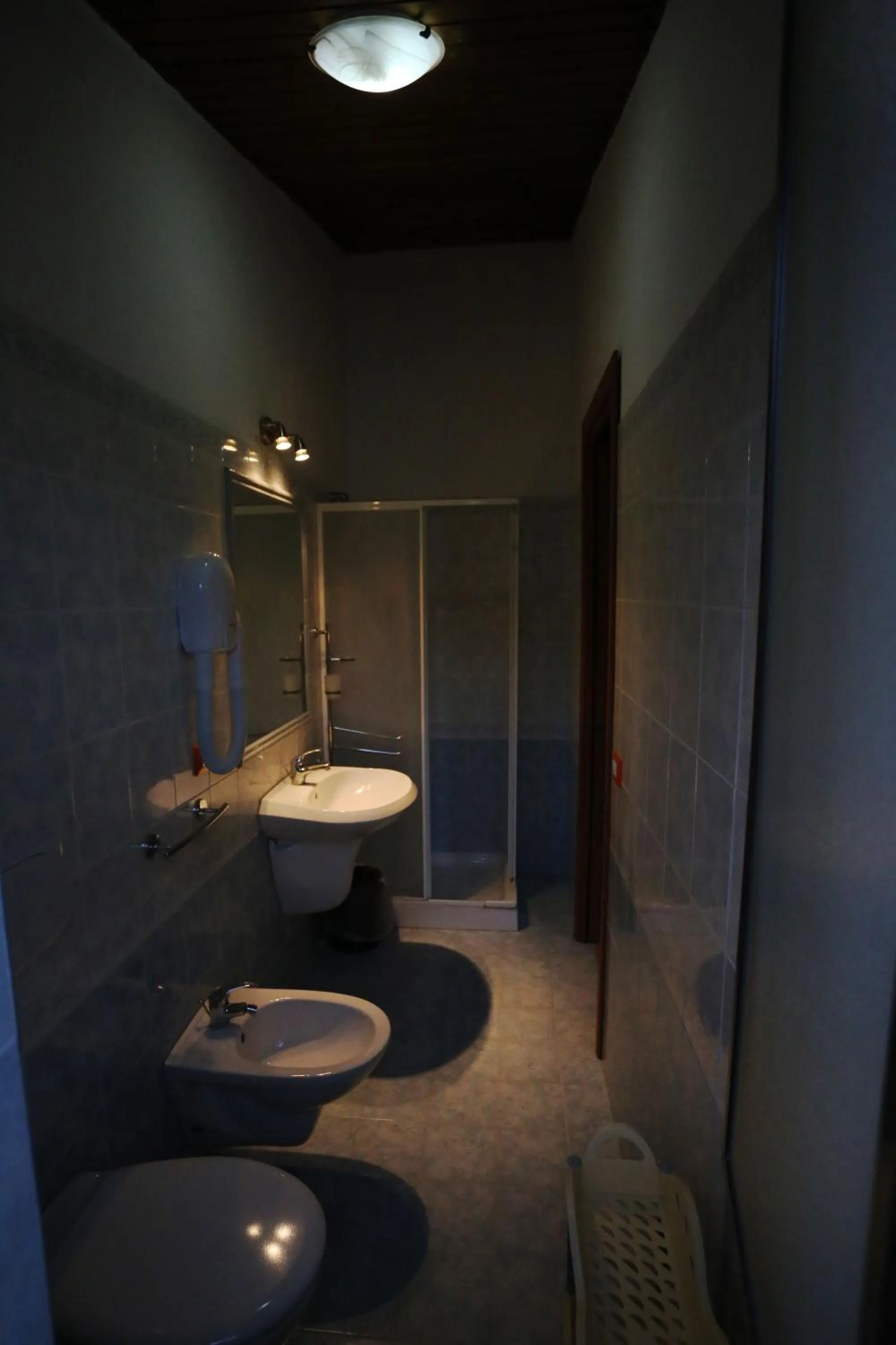 Shower in Residence New Paradise