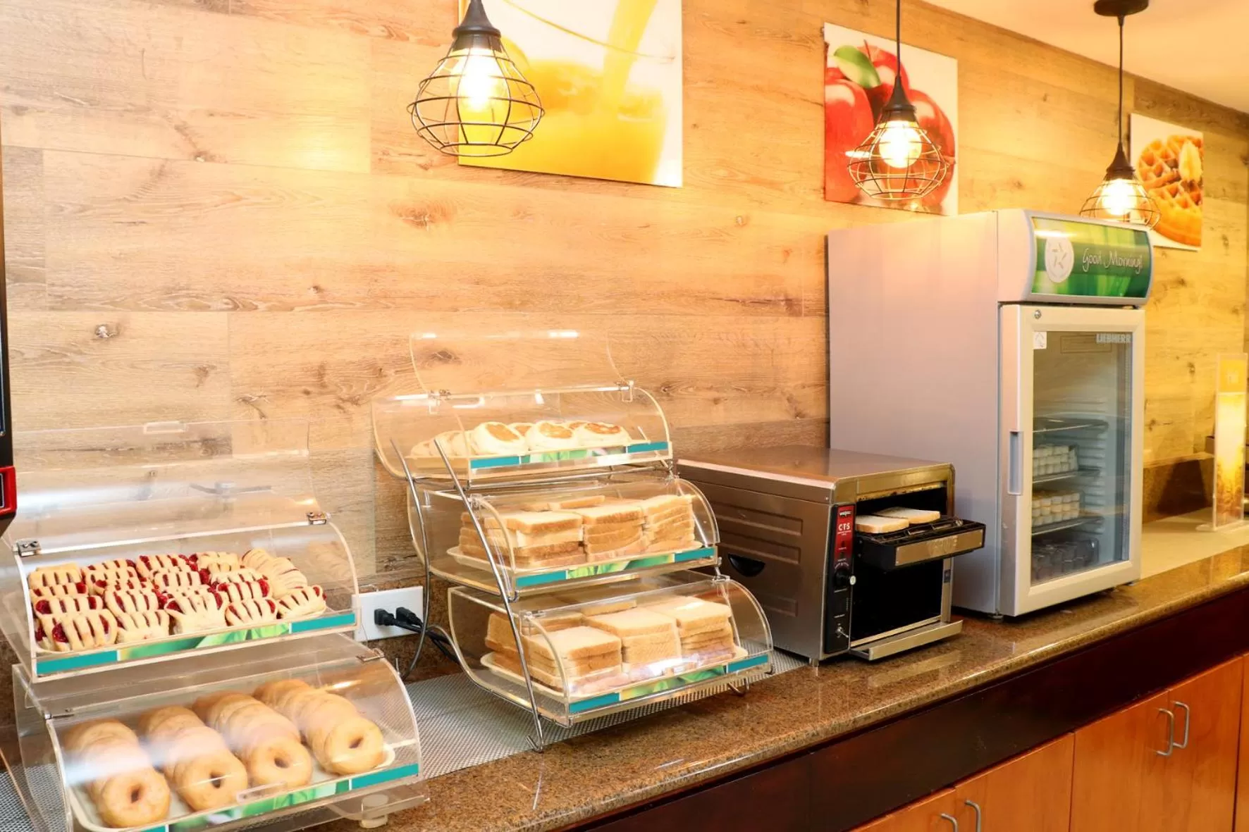 Food in Quality Inn Miami Airport - Doral