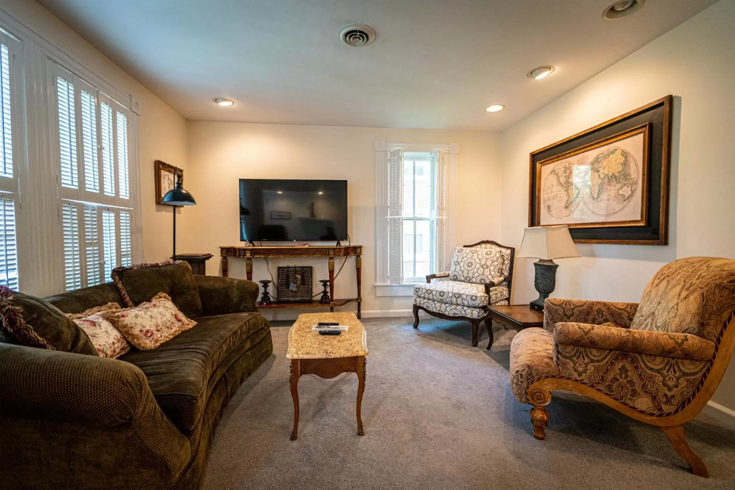 Living room, Seating Area in Washington Street Quarters