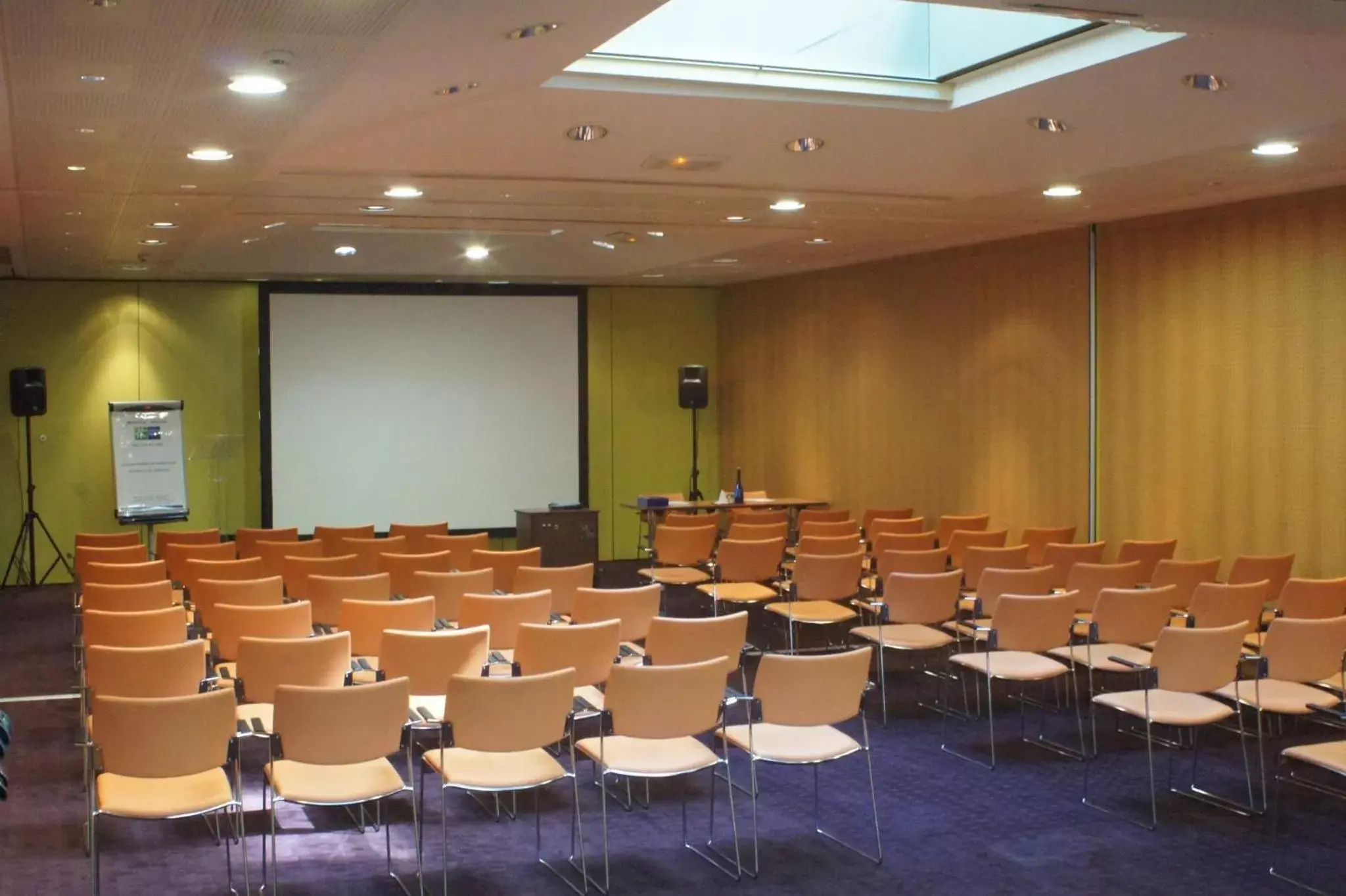 Meeting/conference room in Holiday Inn Express Paris-Canal De La Villette, an IHG Hotel