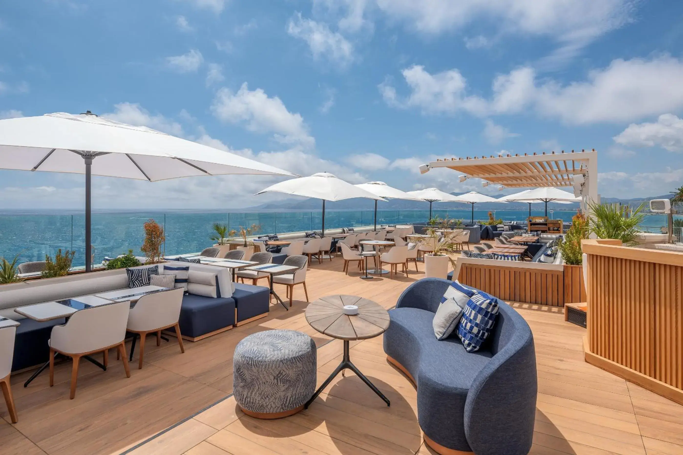 Restaurant/places to eat in Canopy by Hilton Cannes