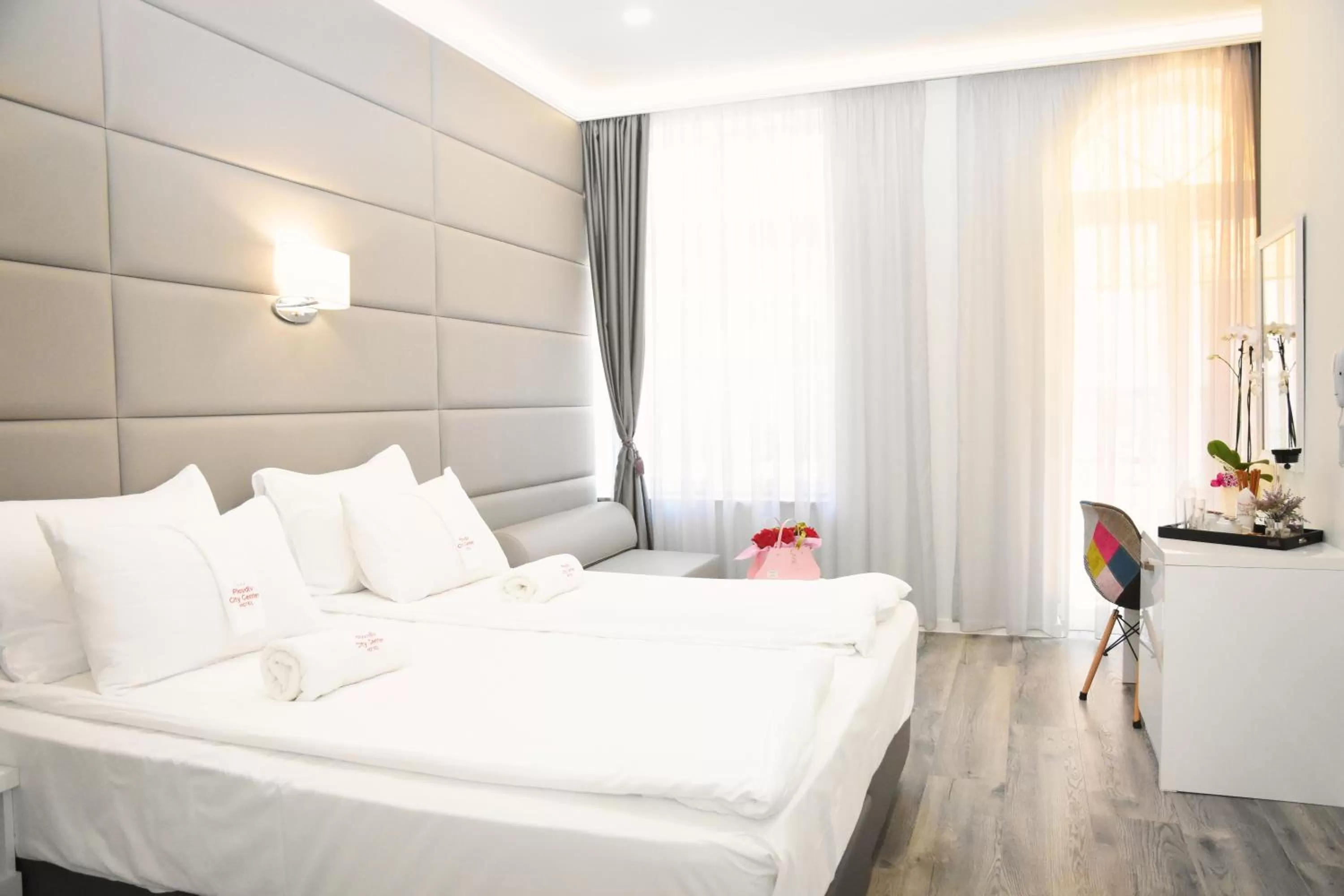 Balcony/Terrace, Bed in Plovdiv City Center Hotel