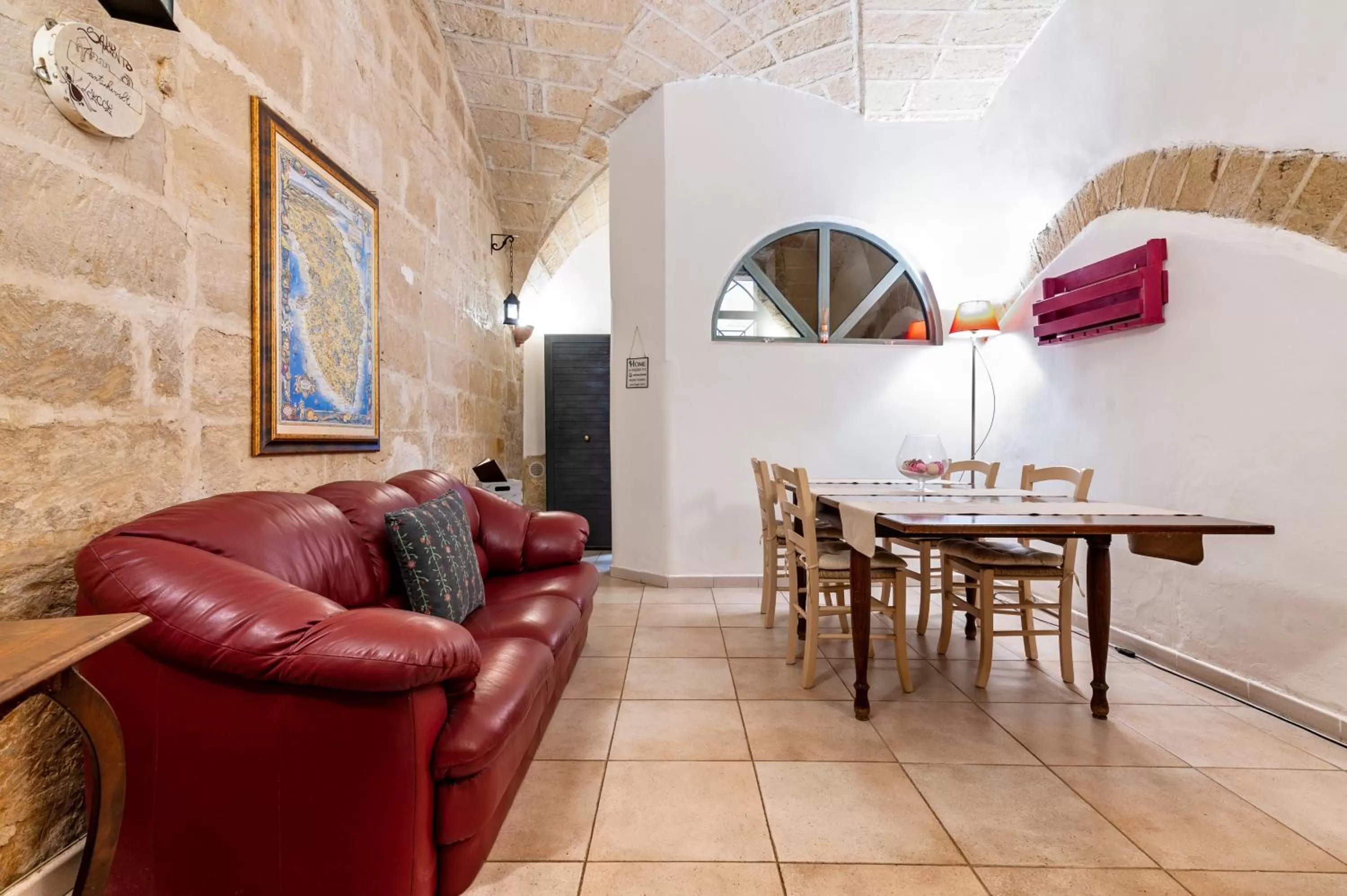 Communal lounge/ TV room in Antiche Volte B&B