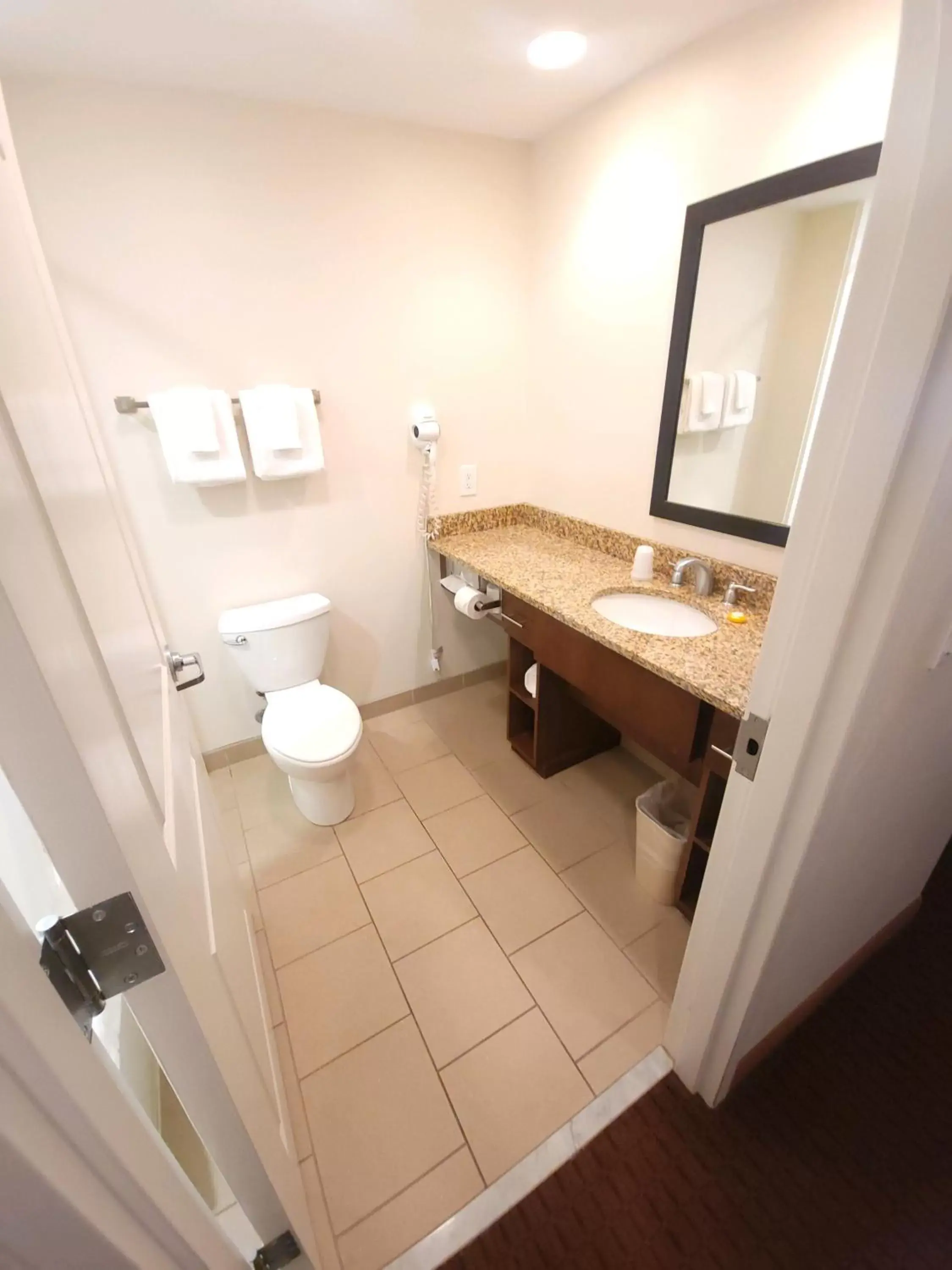 Bathroom in Penn Wells Lodge