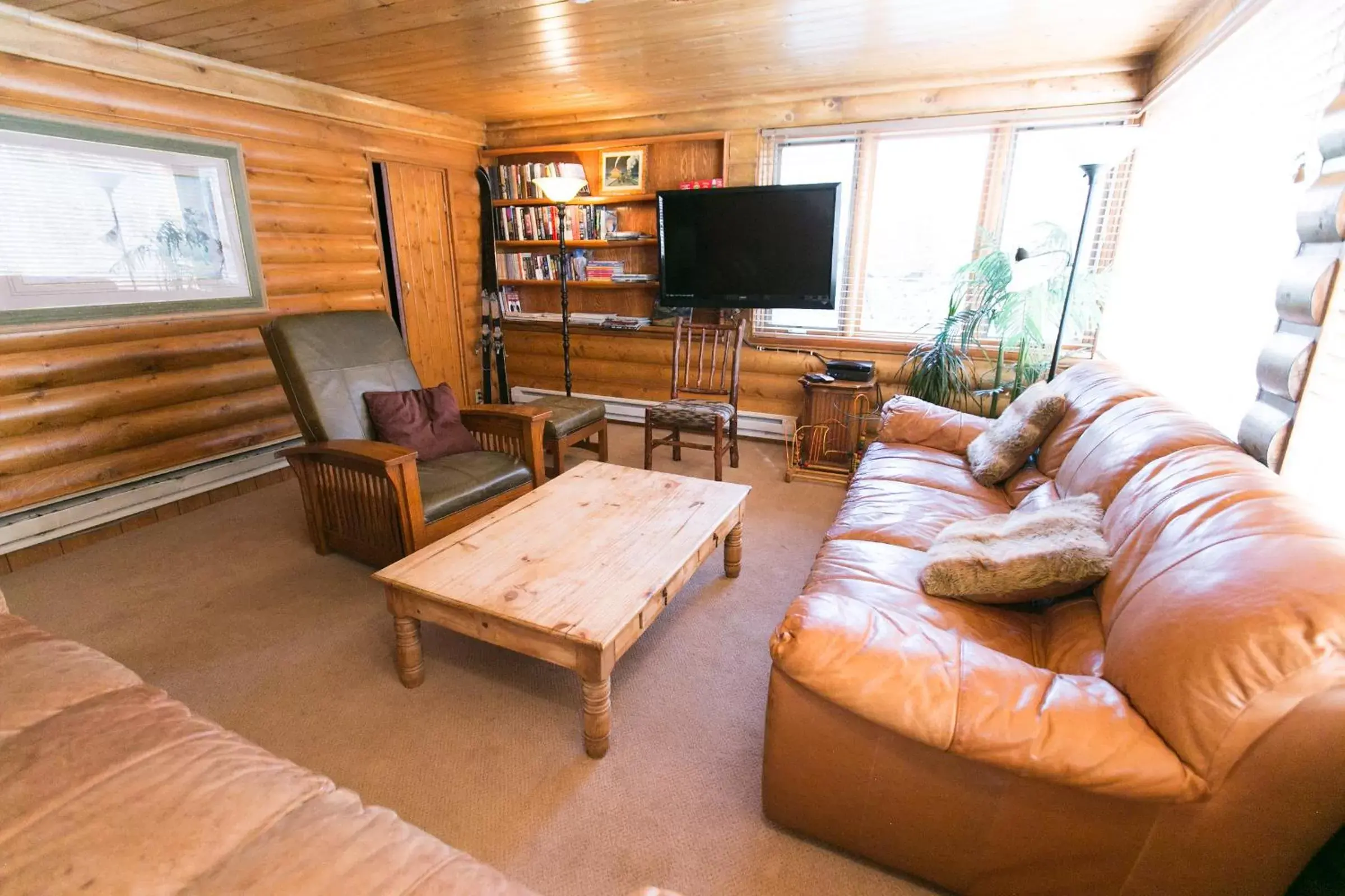 Seating Area in Silver Fork Lodge & Restaurant