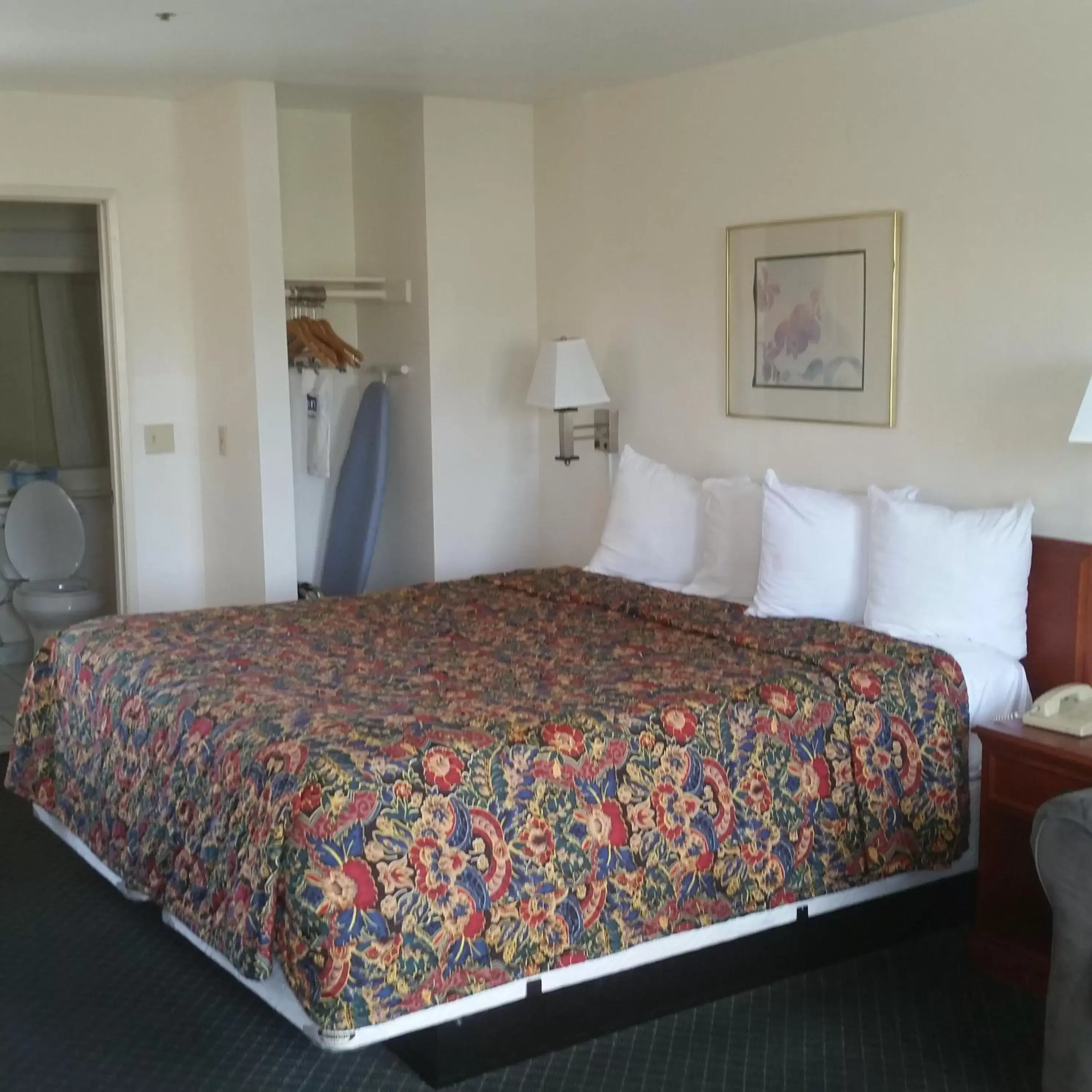 Bed in Days Inn by Wyndham Orange Anaheim