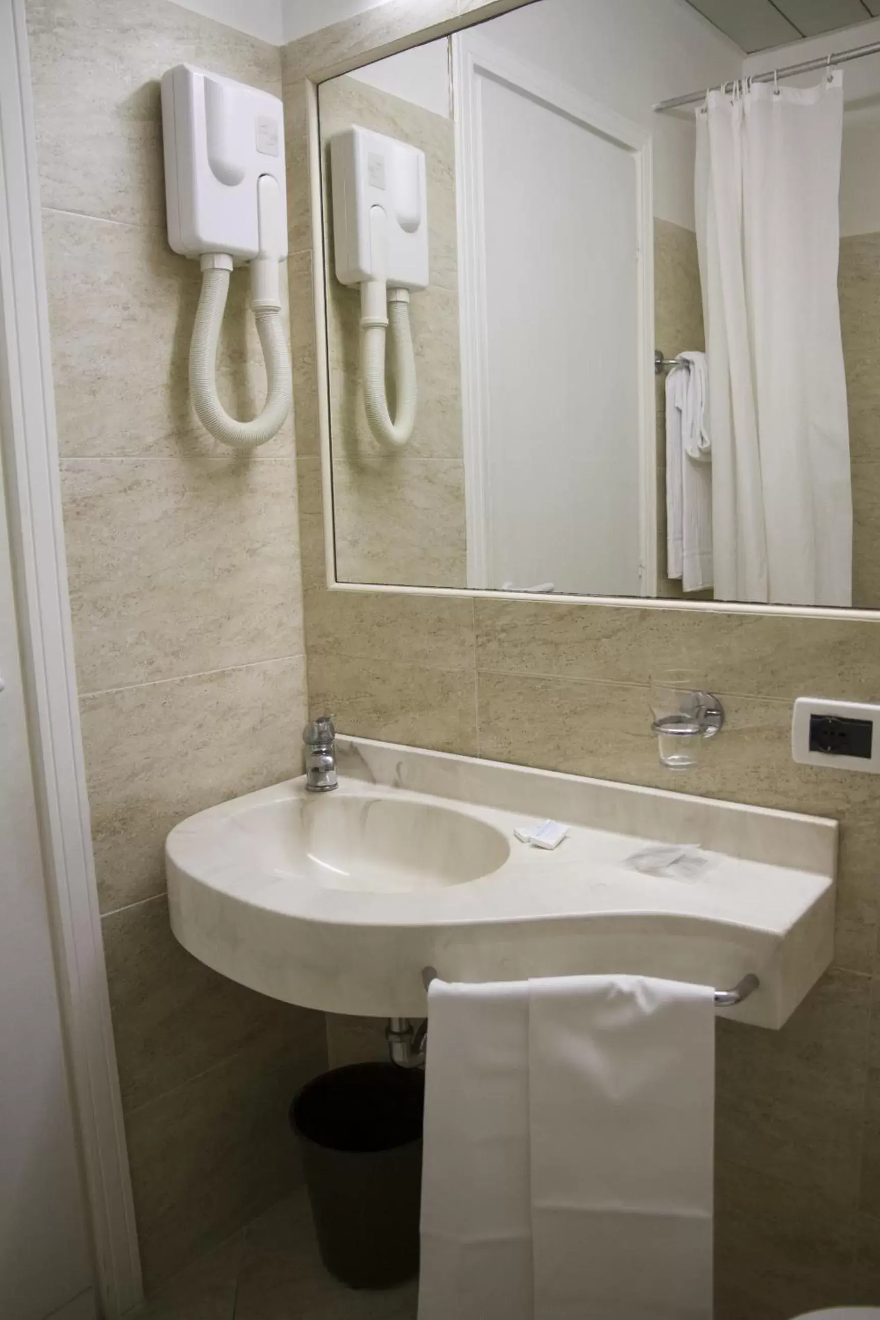 Toilet, Bathroom in Hotel Marc'Aurelio