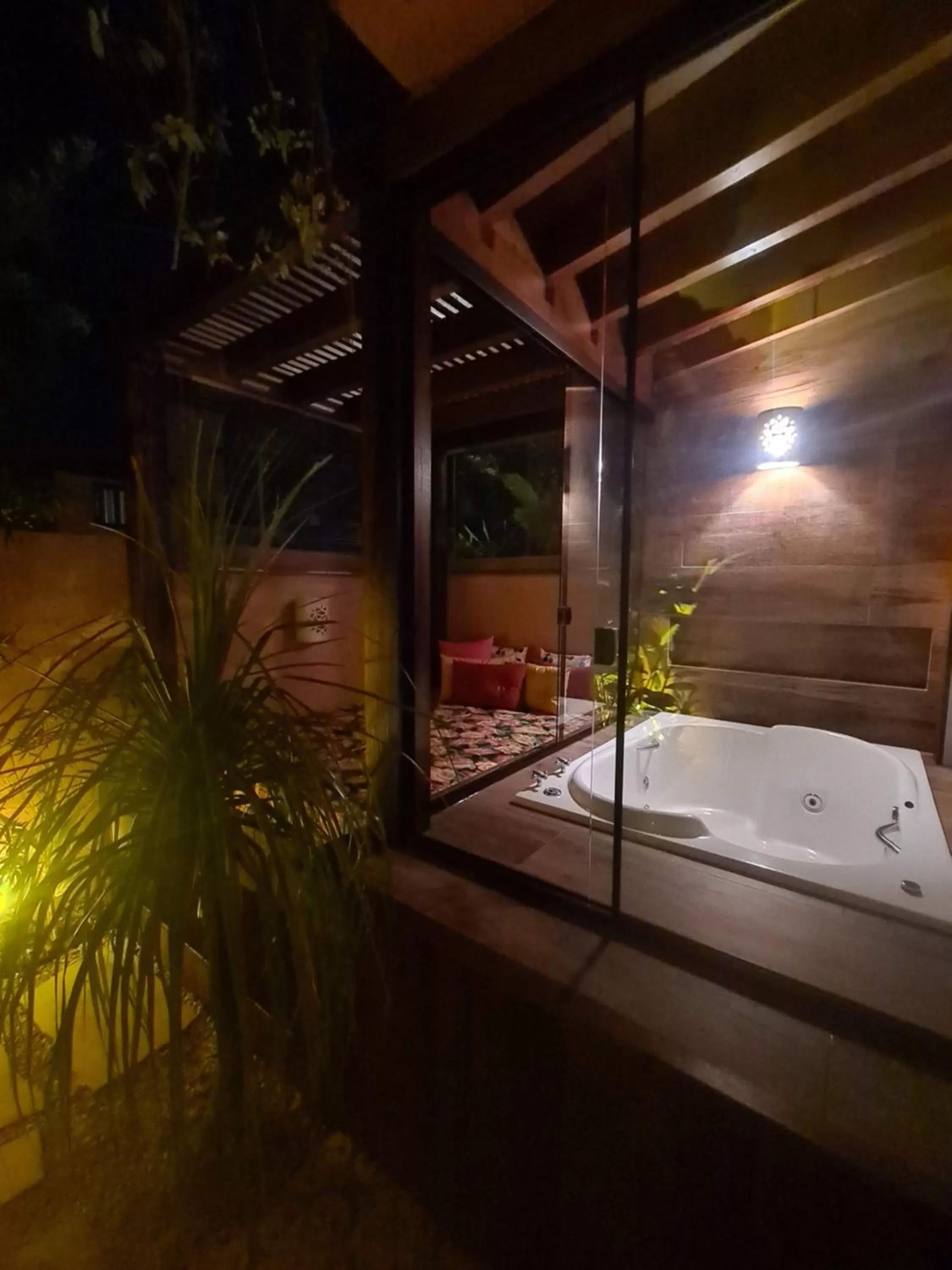 Hot Tub in Pousada Vila Rosada