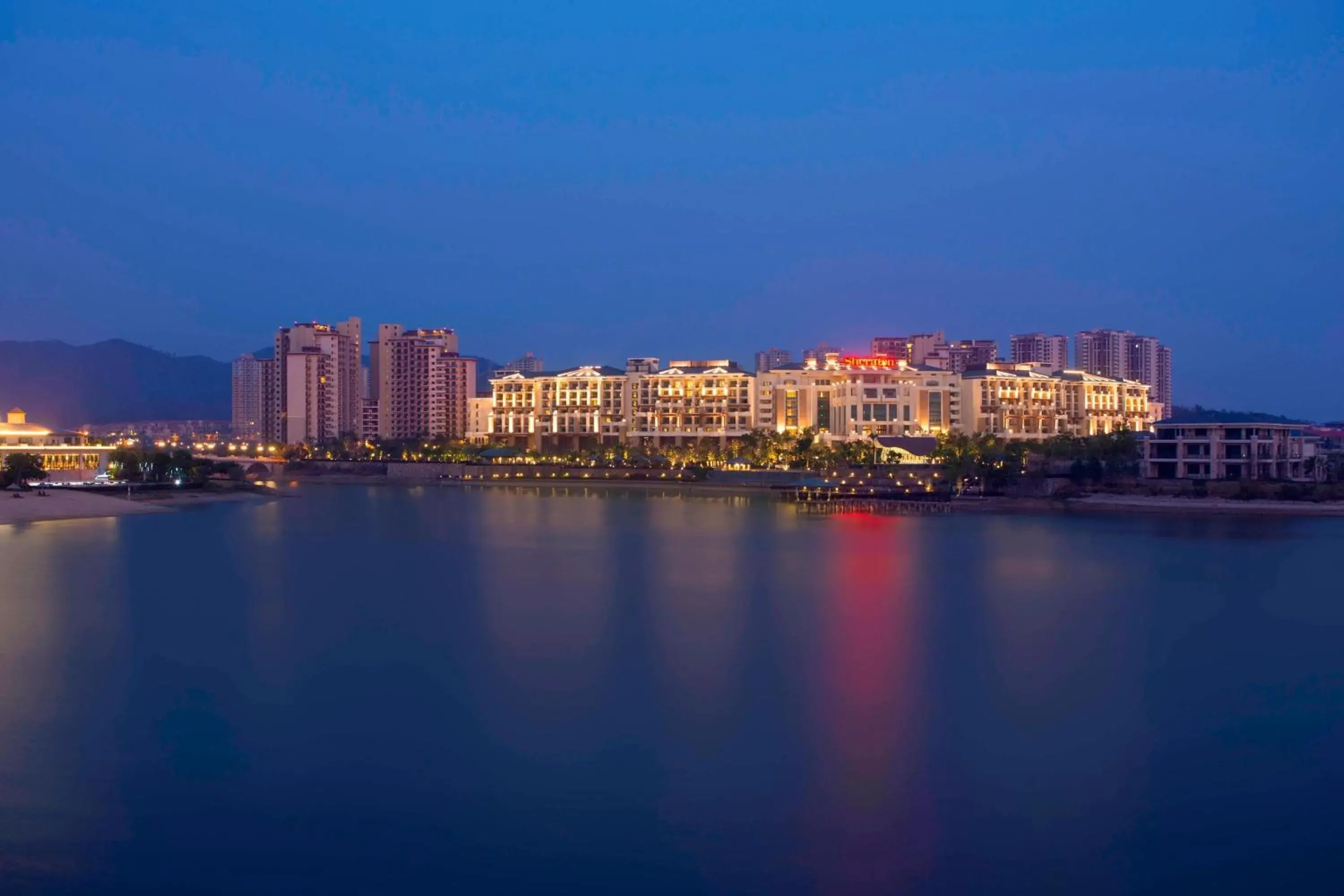 Property building in Sheraton Bailuhu Resort, Huizhou