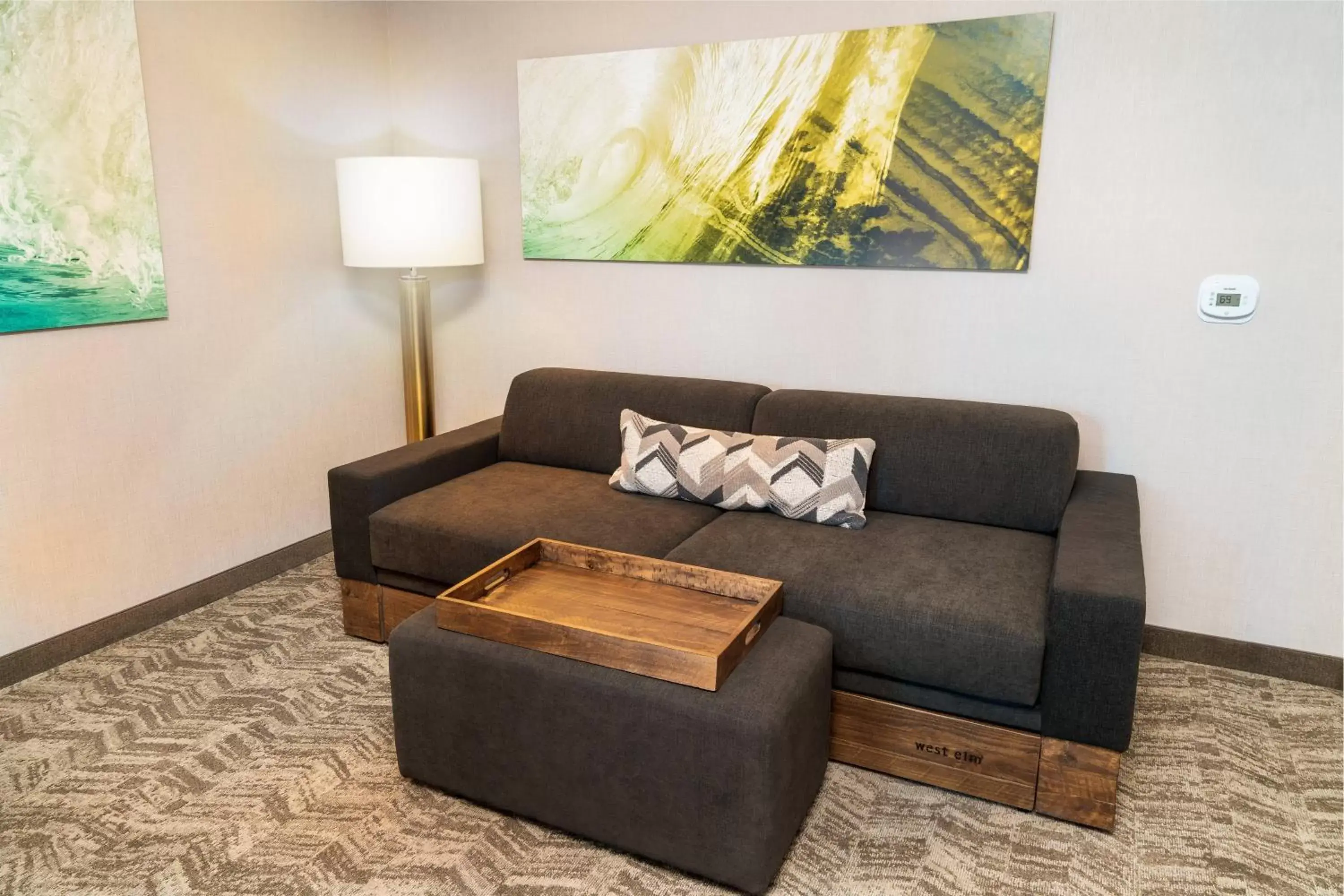 Living room, Seating Area in SpringHill Suites by Marriott Newark Fremont