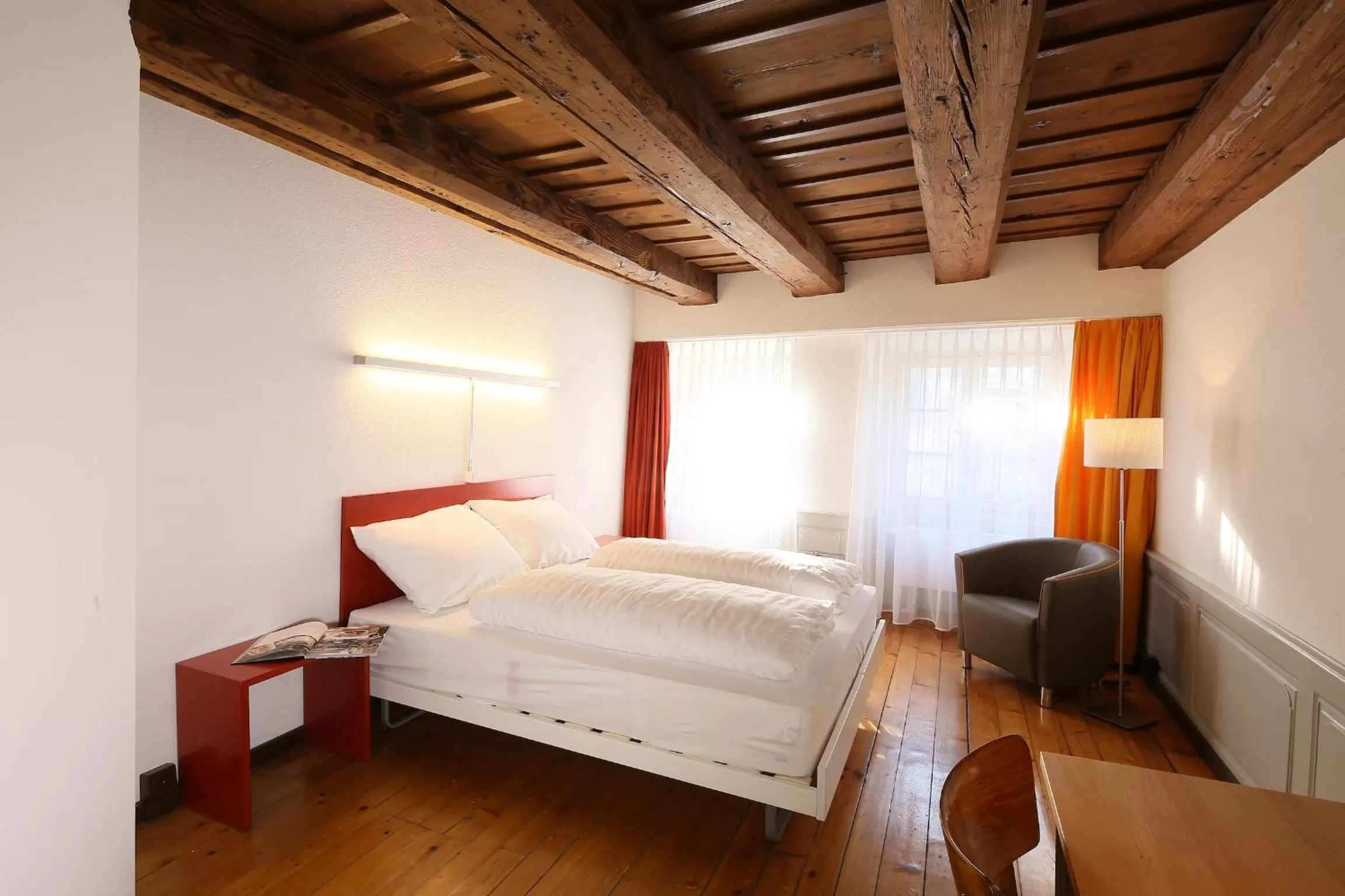 Photo of the whole room, Bed in Hotel Roter Ochsen