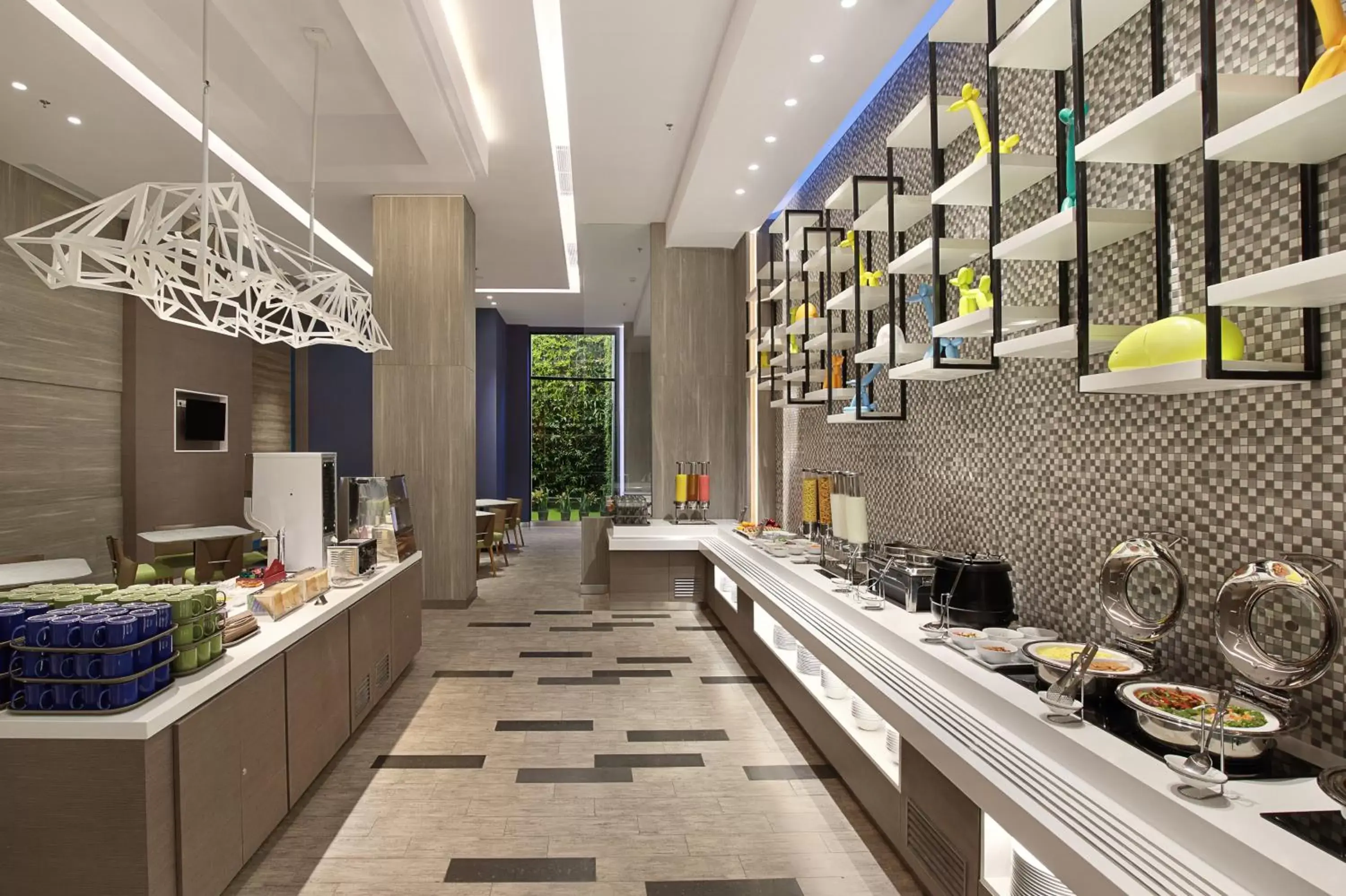 Breakfast, Restaurant/Places to Eat in Holiday Inn Express Jakarta Wahid Hasyim, an IHG Hotel