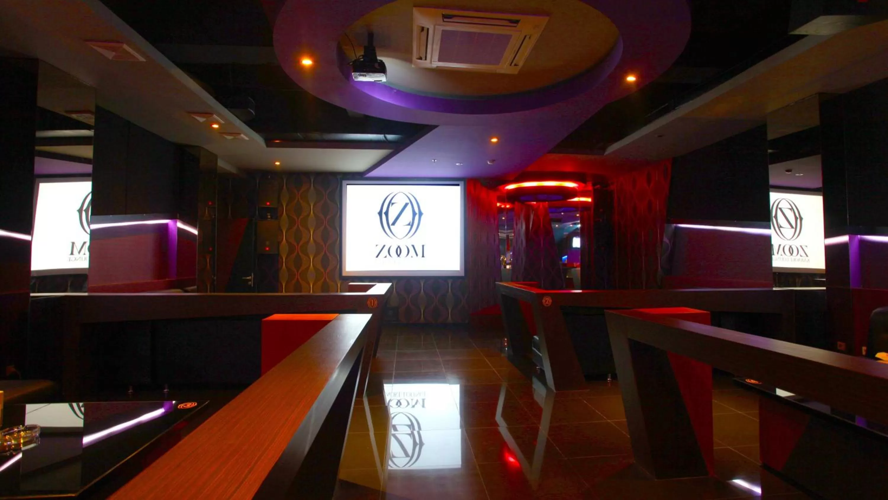 Restaurant/places to eat in Holiday Inn Bandung Pasteur by IHG