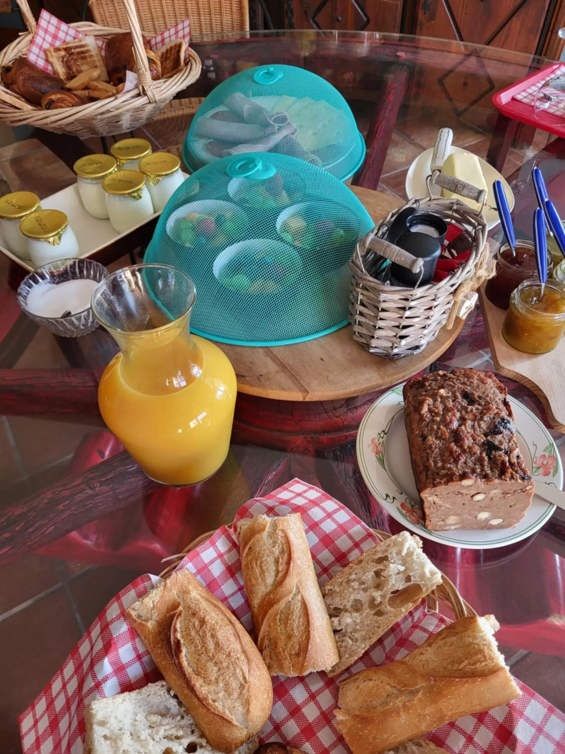 Continental breakfast, Breakfast in Domaine de La Sarrotte