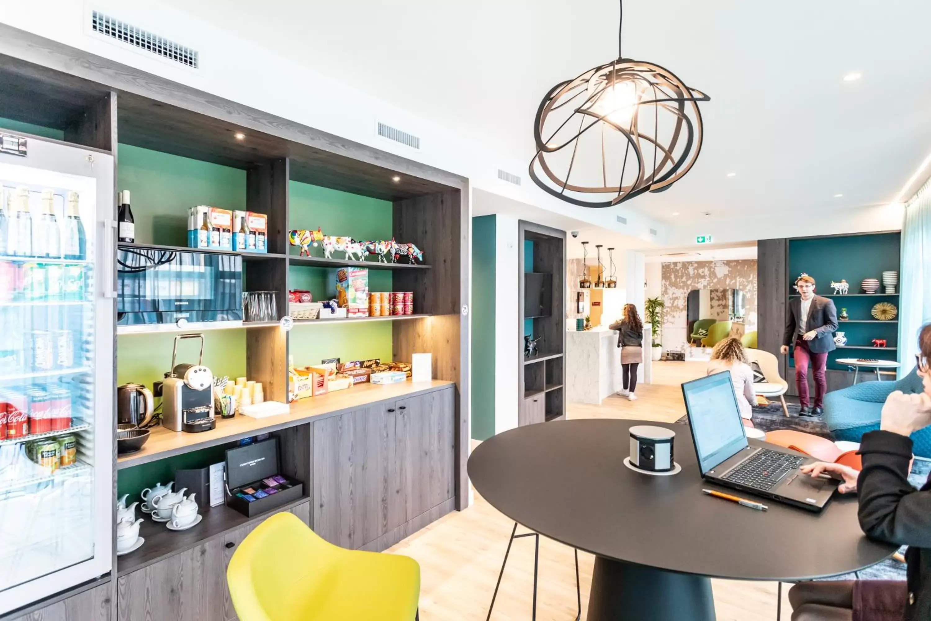 Lobby or reception in The Originals City, Hôtel Le Berry, Bourges