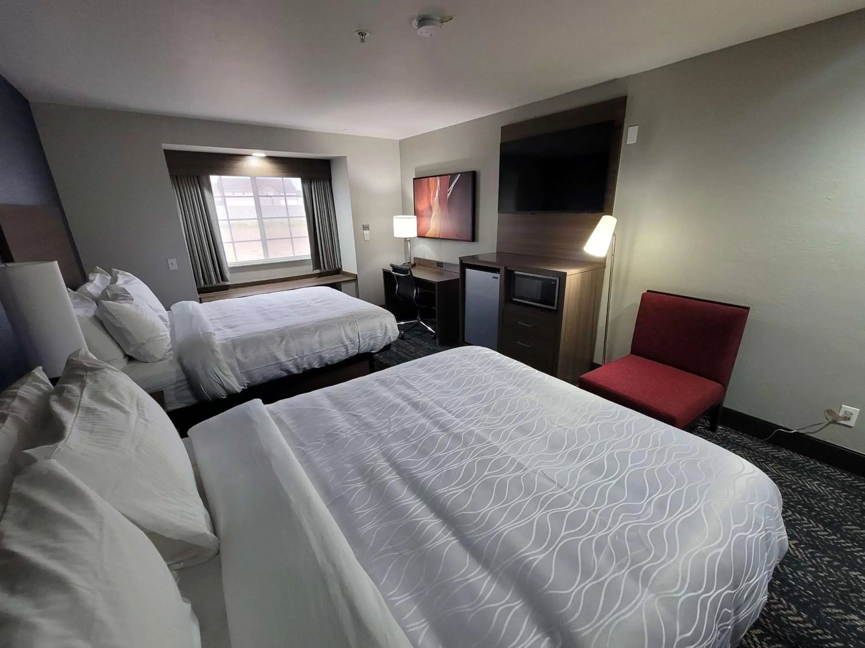 Bedroom, Bed in Best Western Bellemont Shadow Mountain Inn