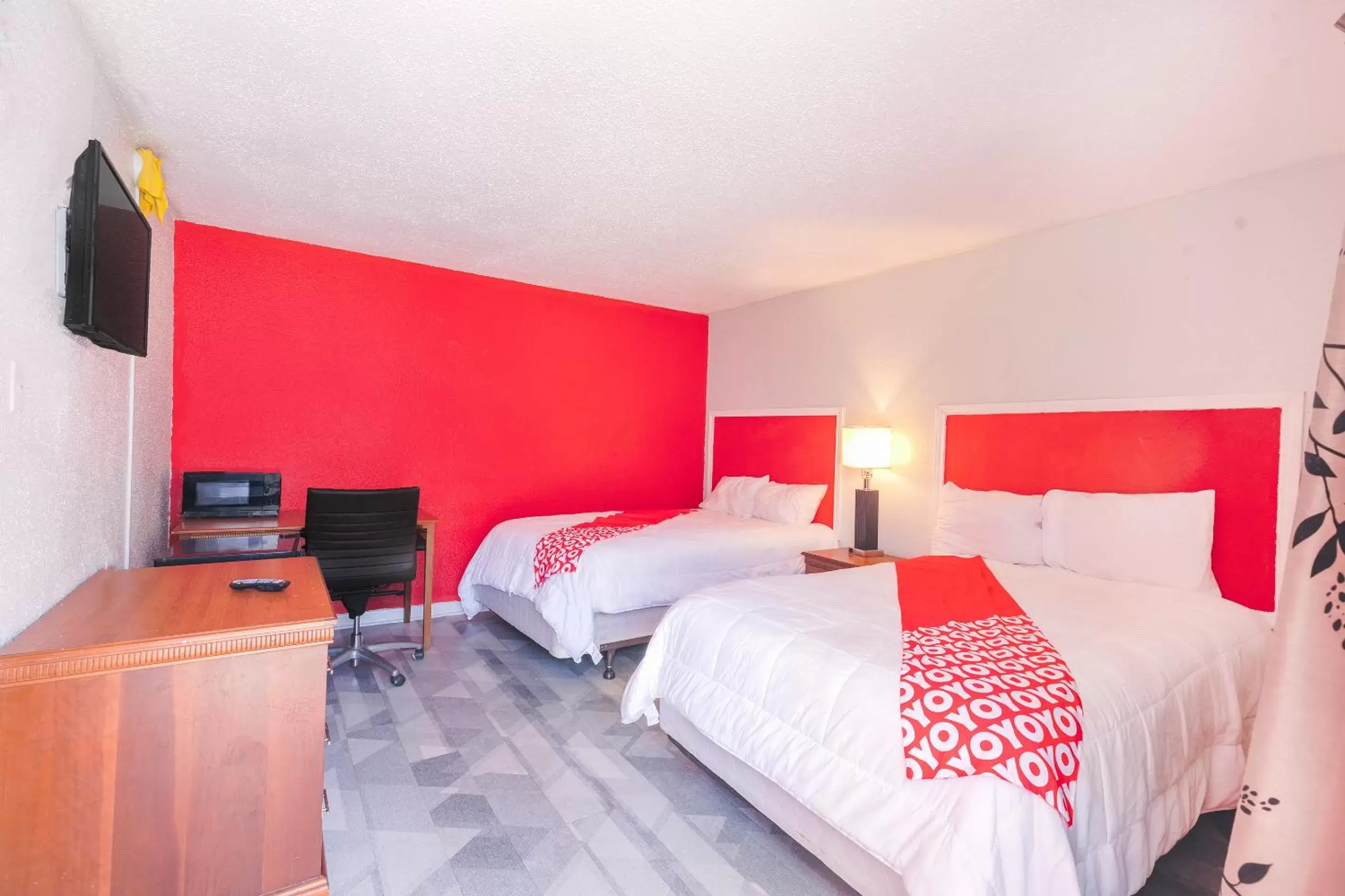 Bedroom, Bed in OYO Hotel Houston, TX near Medical Center NRG Stadium