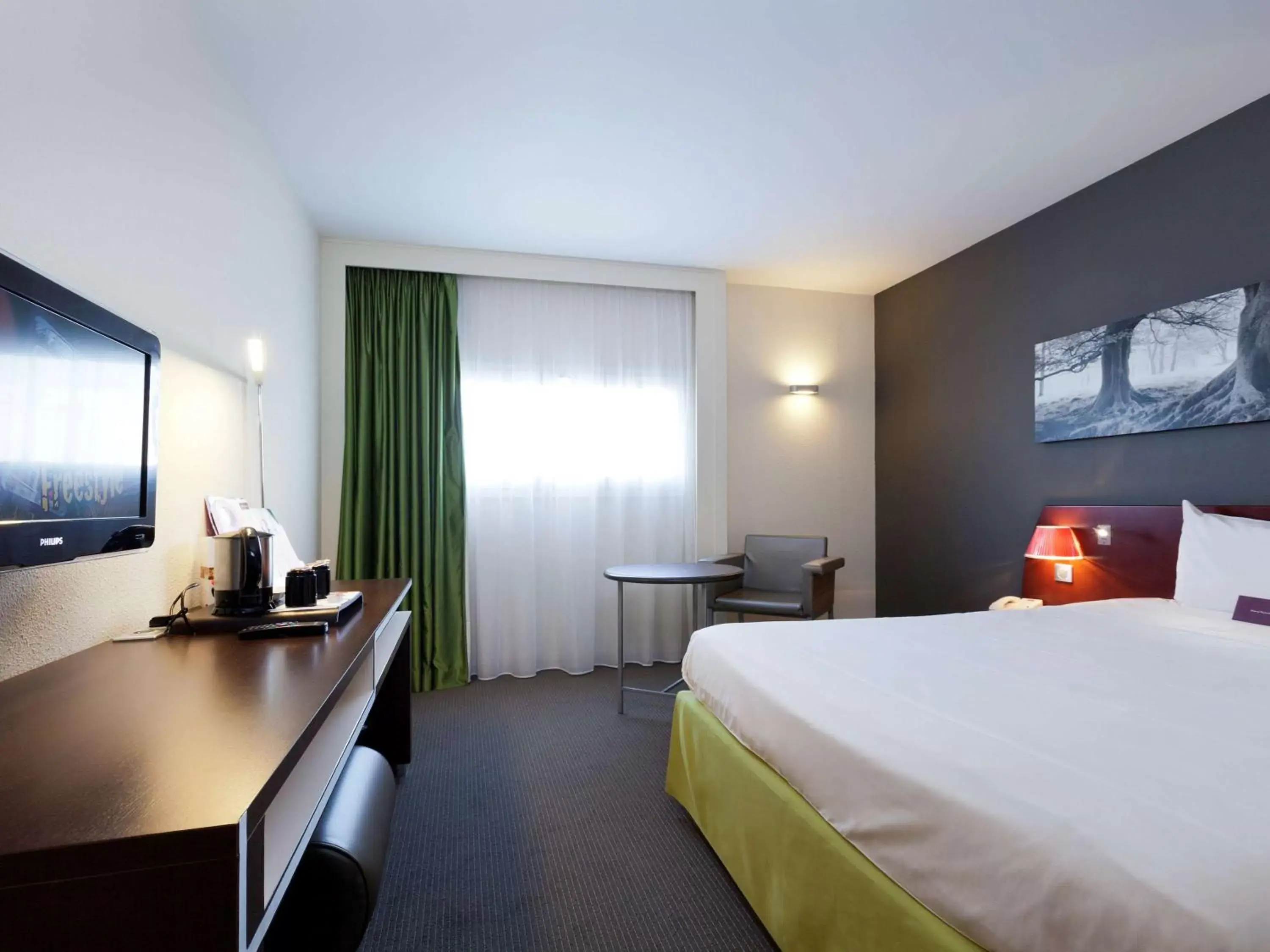 Photo of the whole room, Bed in Mercure Rennes Centre Gare