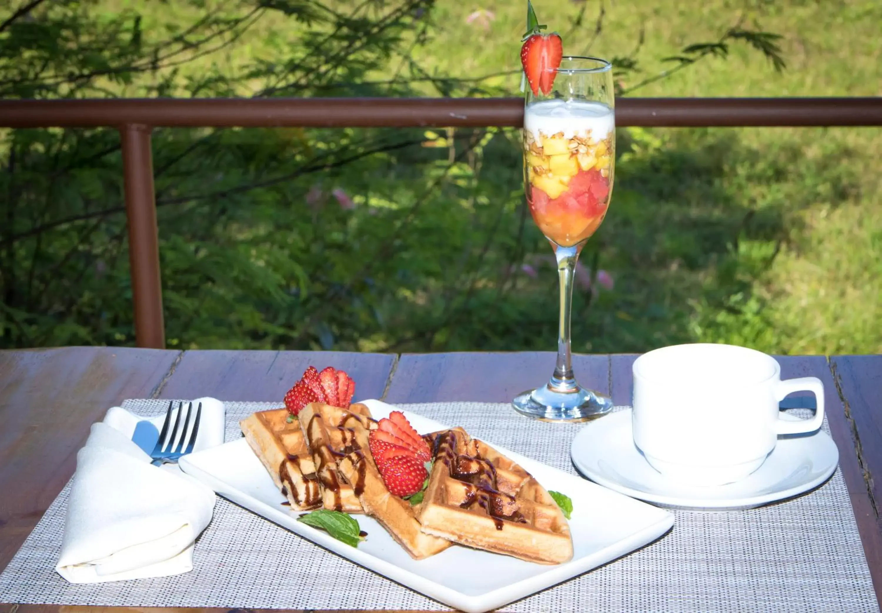 Breakfast, Food in La Fortuna Lodge by Treebu Hotels