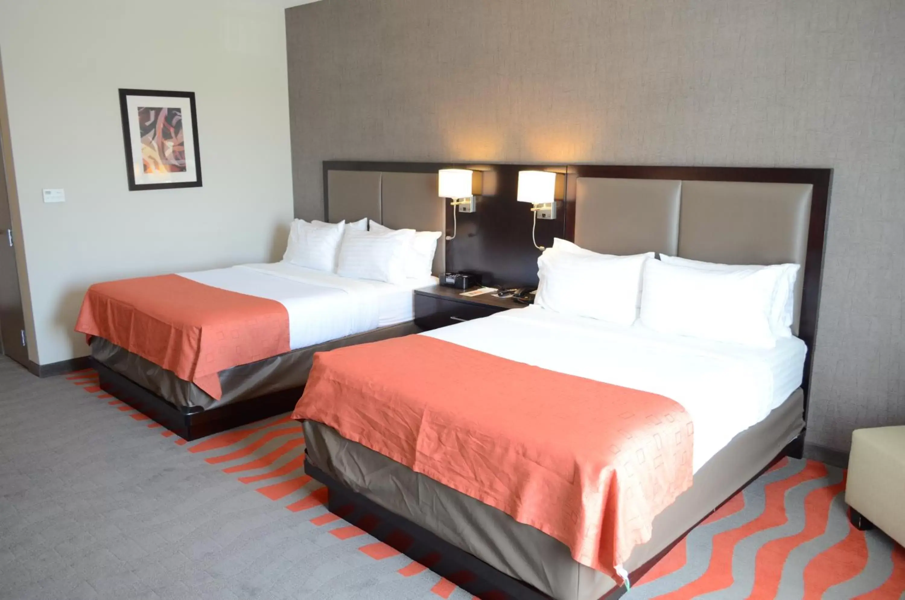 Bedroom, Bed in Holiday Inn Houston West - Westway Park, an IHG Hotel