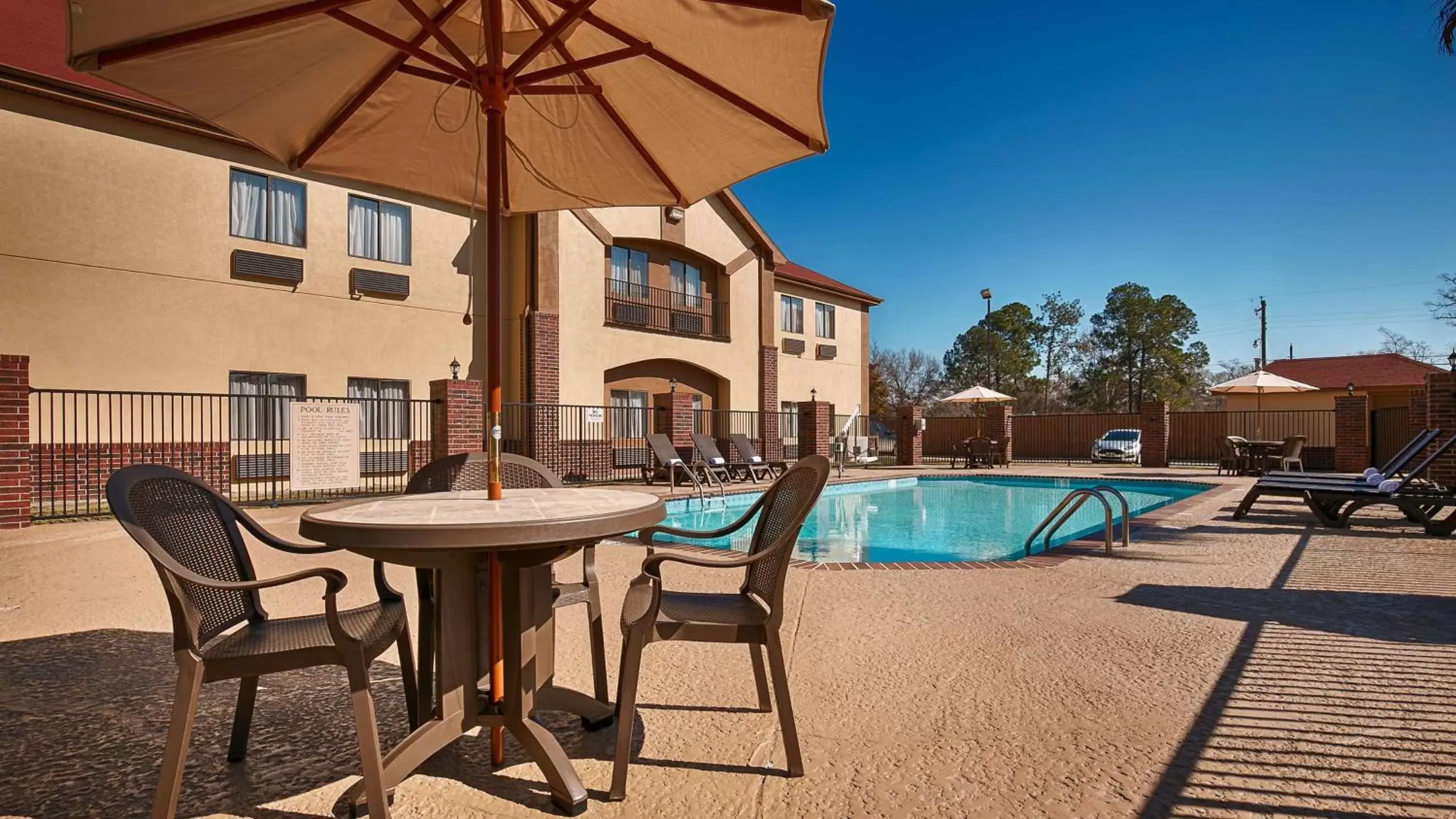 On site, Swimming Pool in Best Western Bayou Inn and Suites