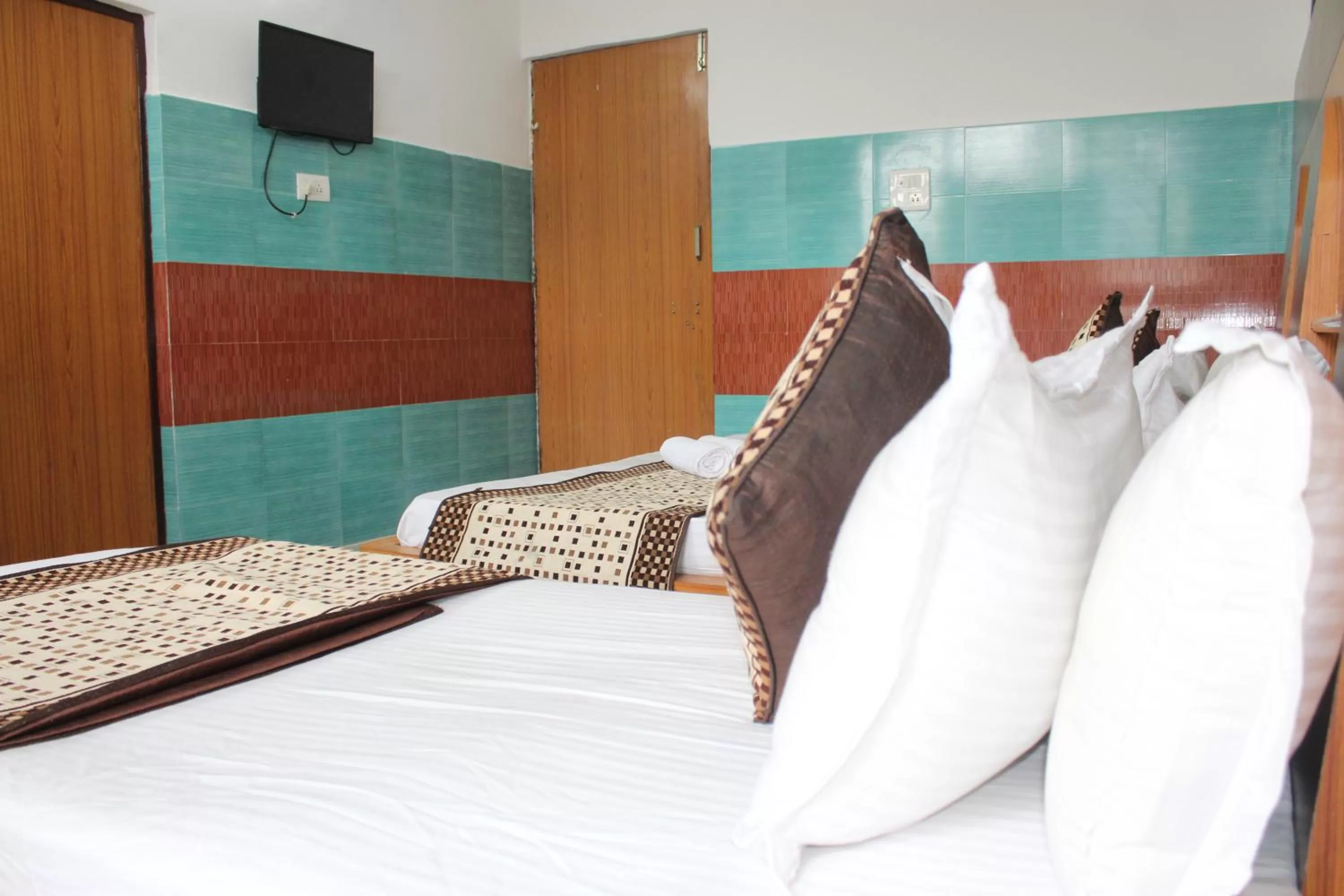 Bedroom in Trimrooms @ Katra Railway Station